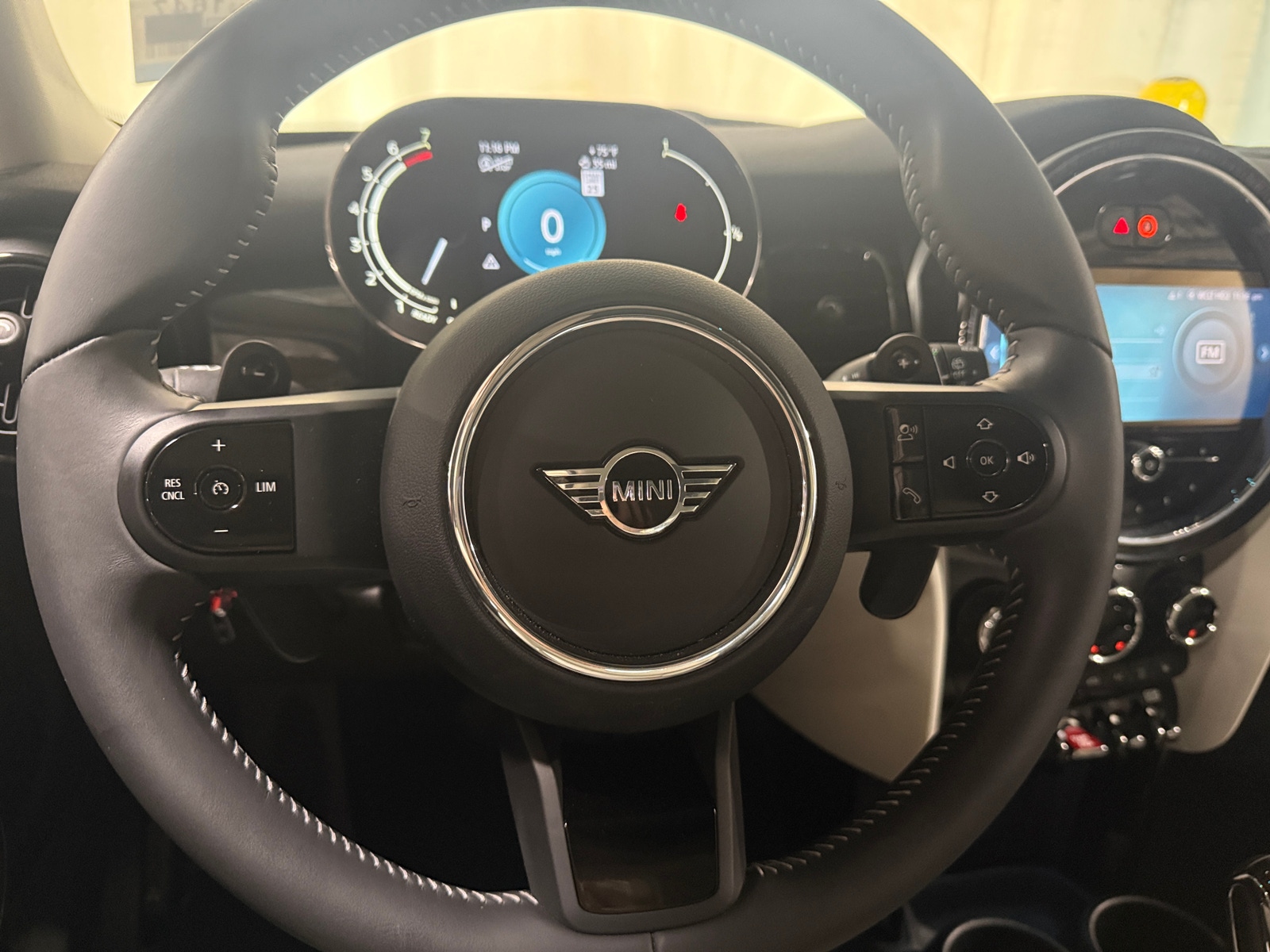 Thumbnail: 2024 MINI Cooper Hardtop - 4