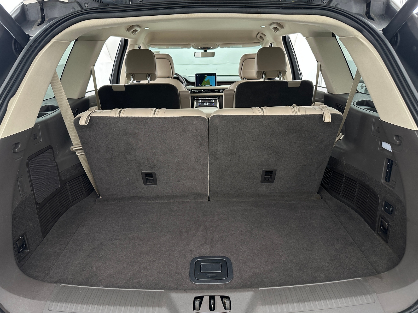 Thumbnail: 2020 Lincoln Aviator - 6