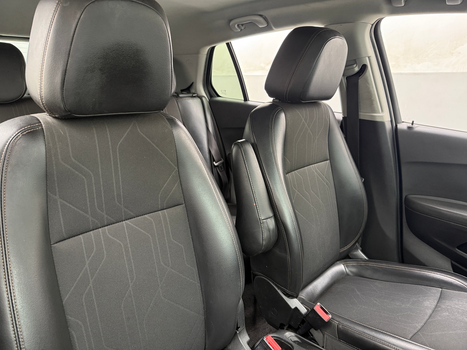 Thumbnail: 2017 Chevrolet Trax - 2