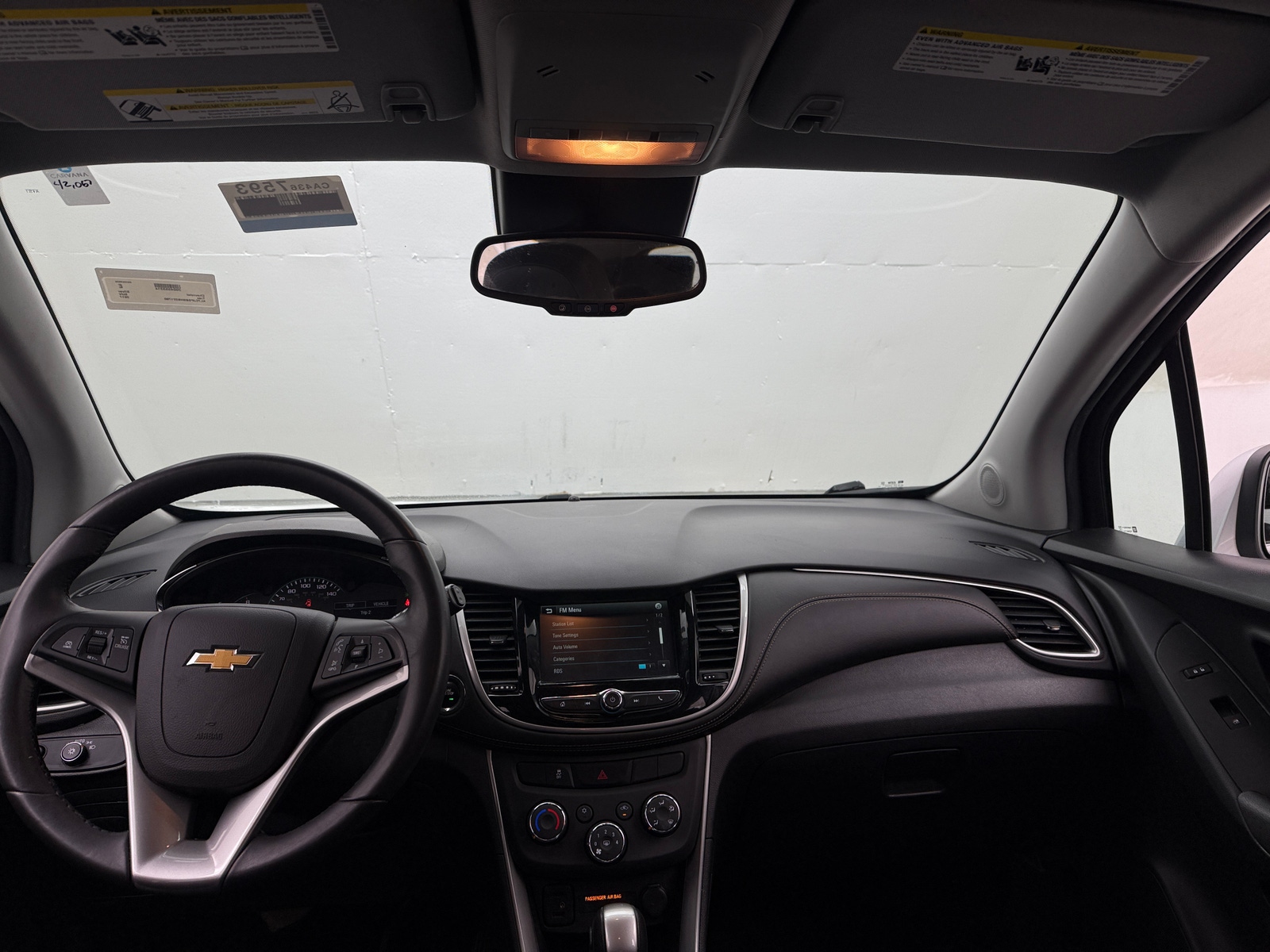 Thumbnail: 2017 Chevrolet Trax - 3