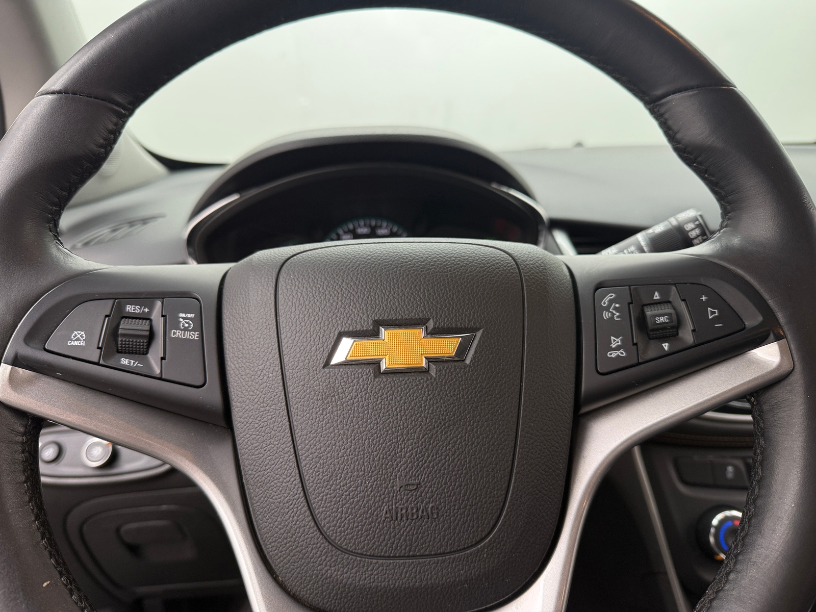 Thumbnail: 2017 Chevrolet Trax - 5