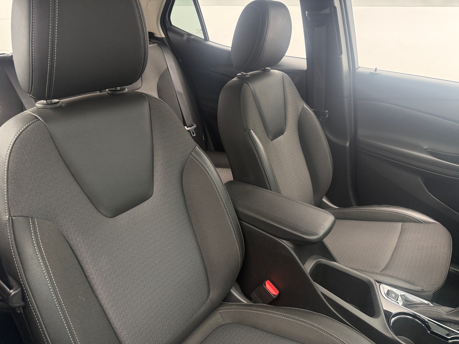 Thumbnail: 2025 Buick Encore GX - 2