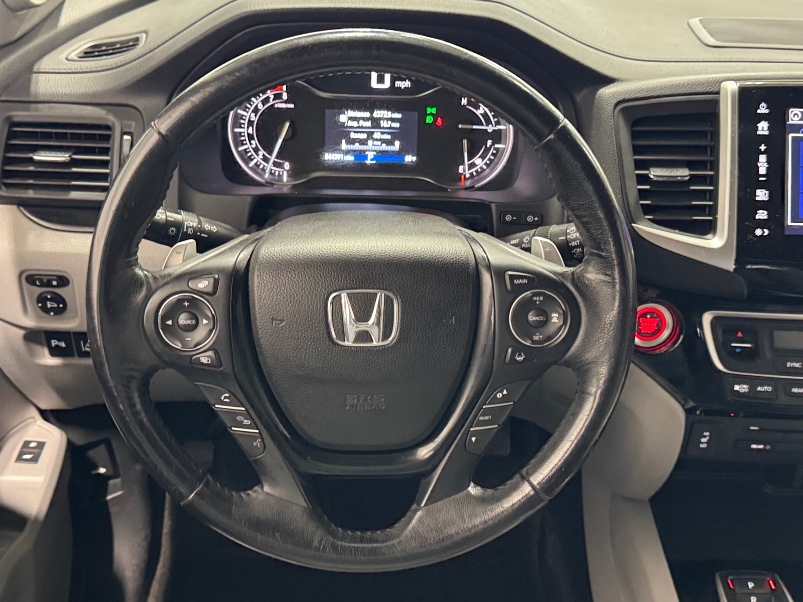 Thumbnail: 2017 Honda Pilot - 4