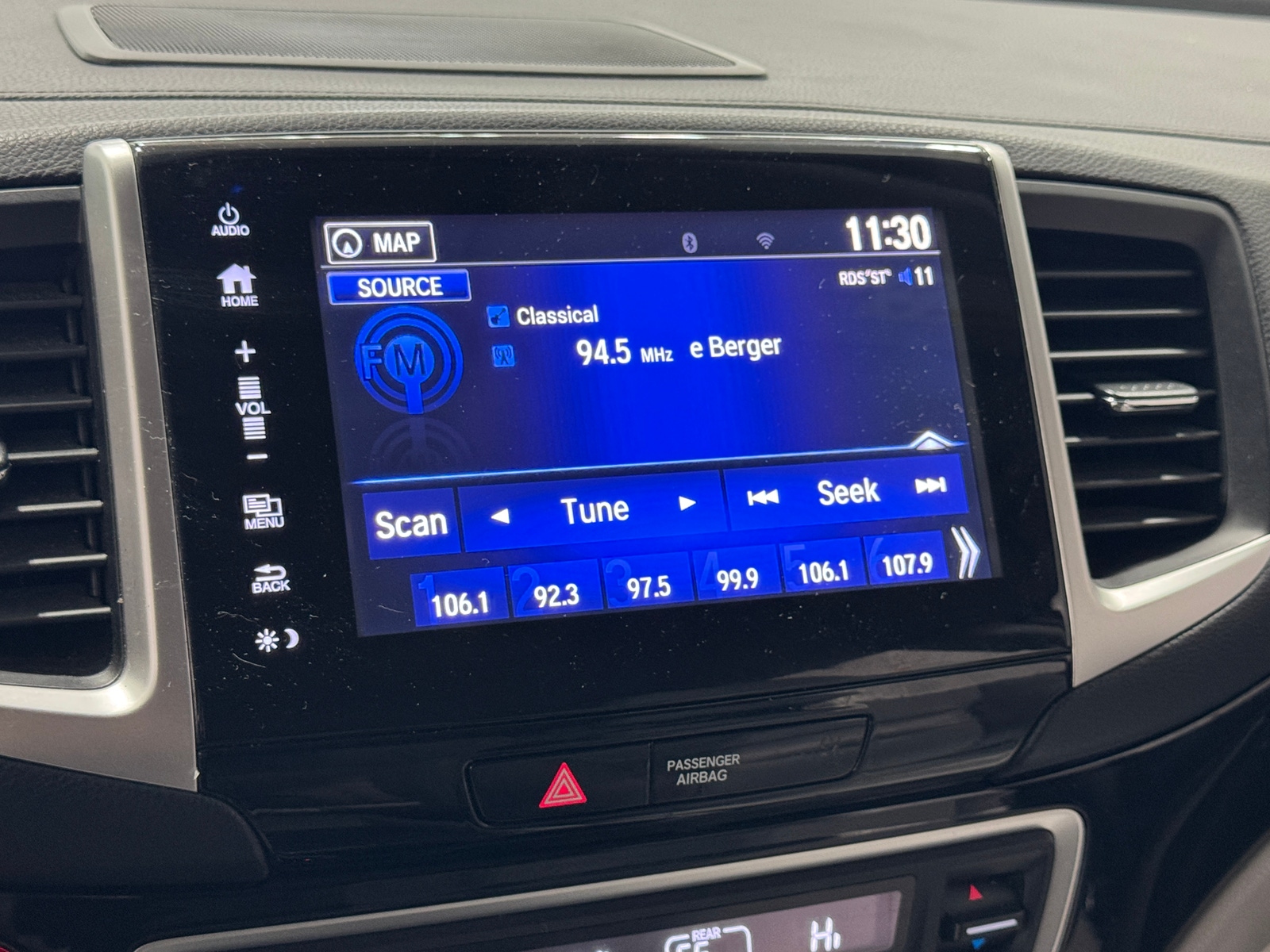 Thumbnail: 2017 Honda Pilot - 3