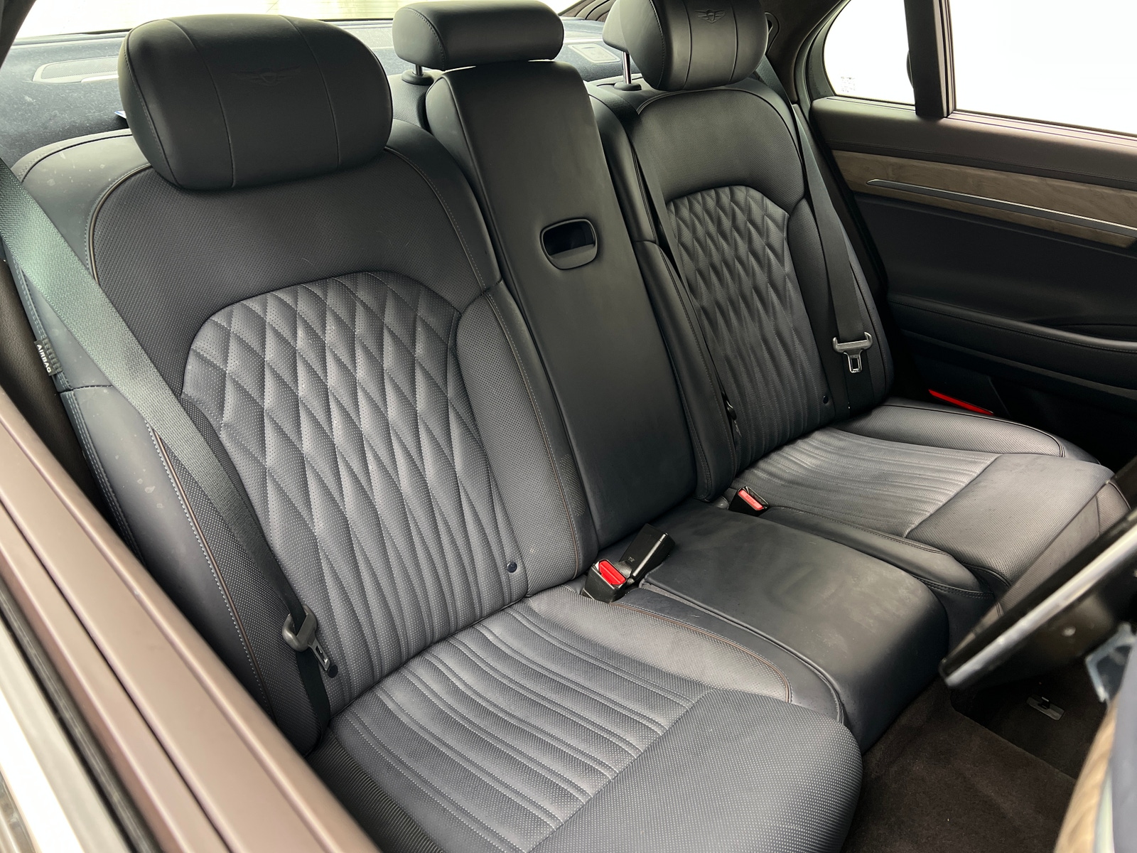 Thumbnail: 2021 Genesis G90 - 5