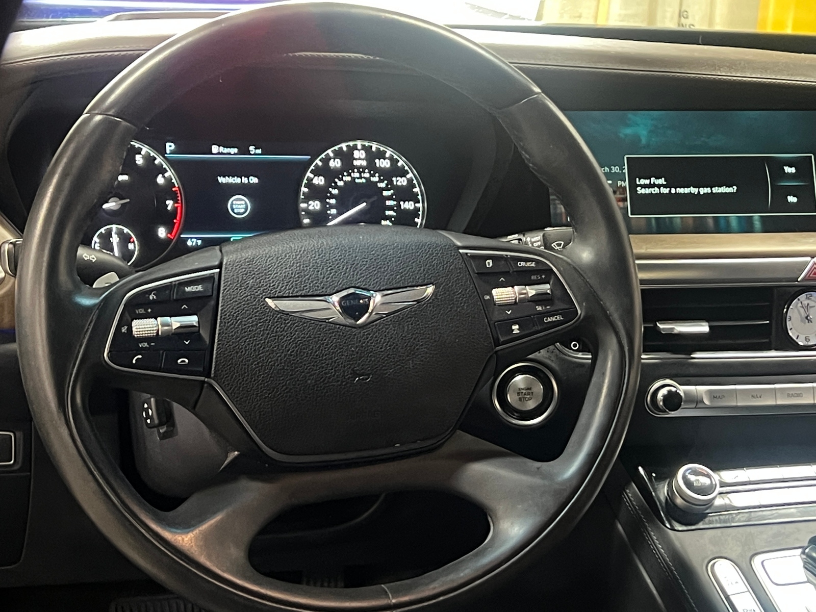 Thumbnail: 2021 Genesis G90 - 4