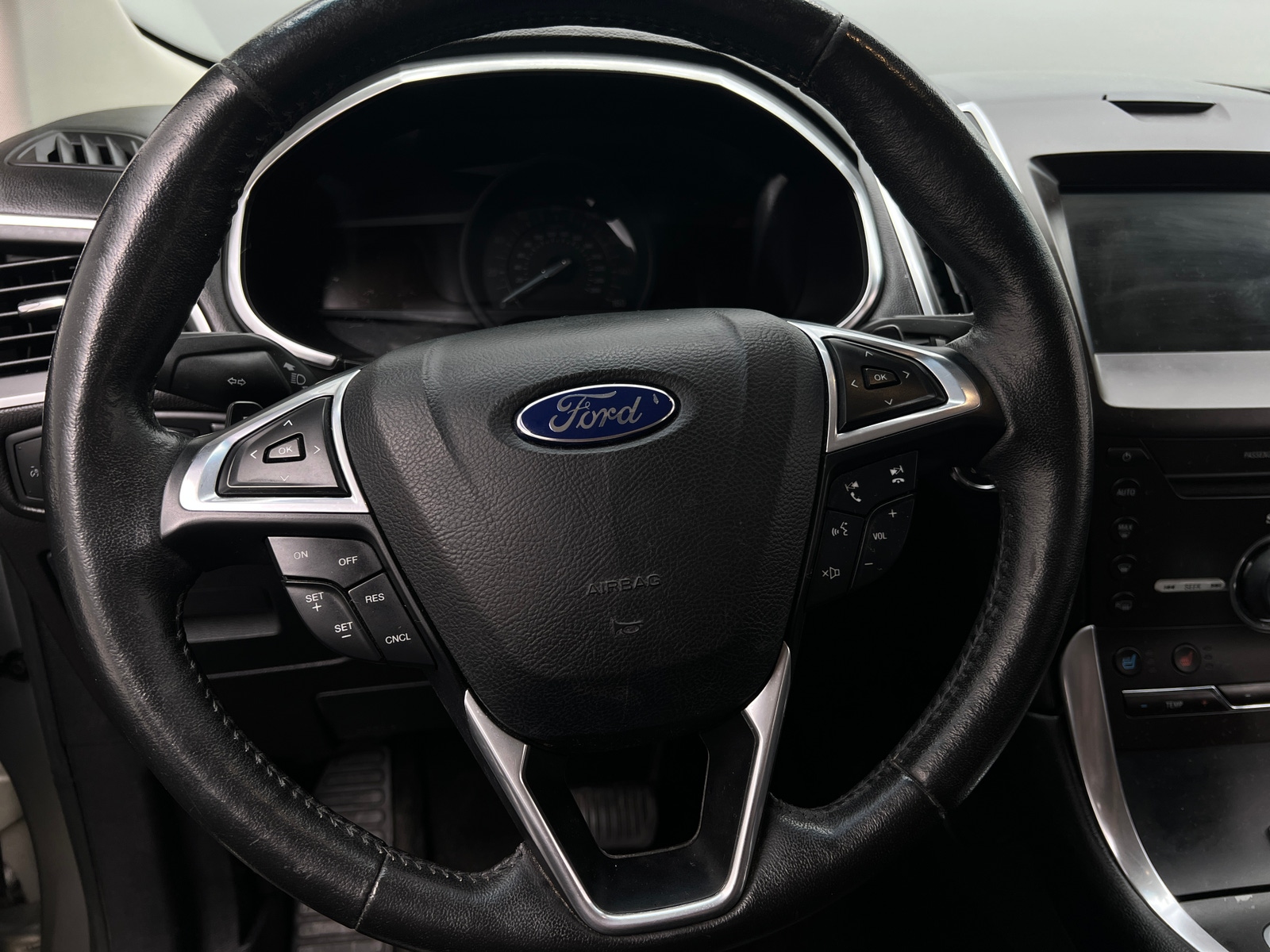 Thumbnail: 2015 Ford Edge - 4