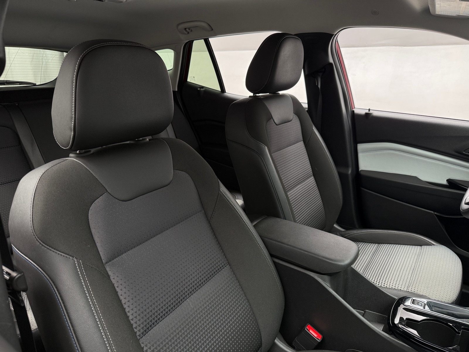 Thumbnail: 2025 Chevrolet Trax - 2