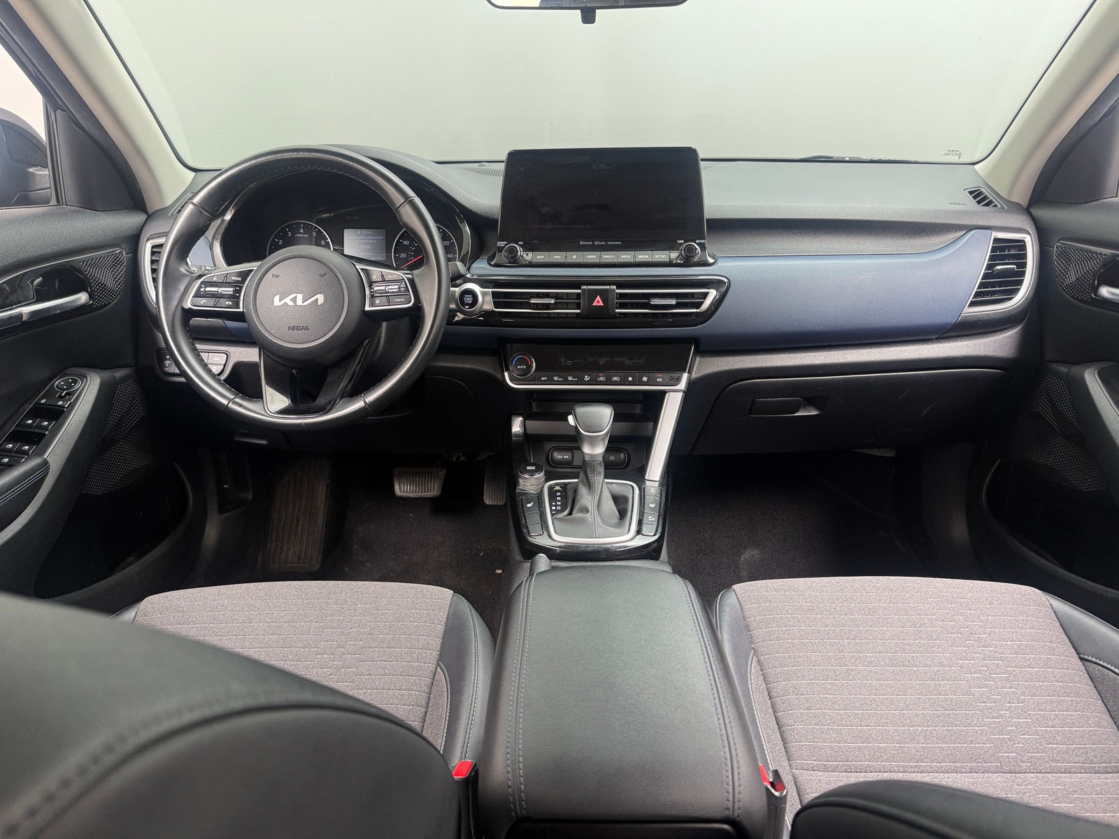 Thumbnail: 2022 Kia Seltos - 3