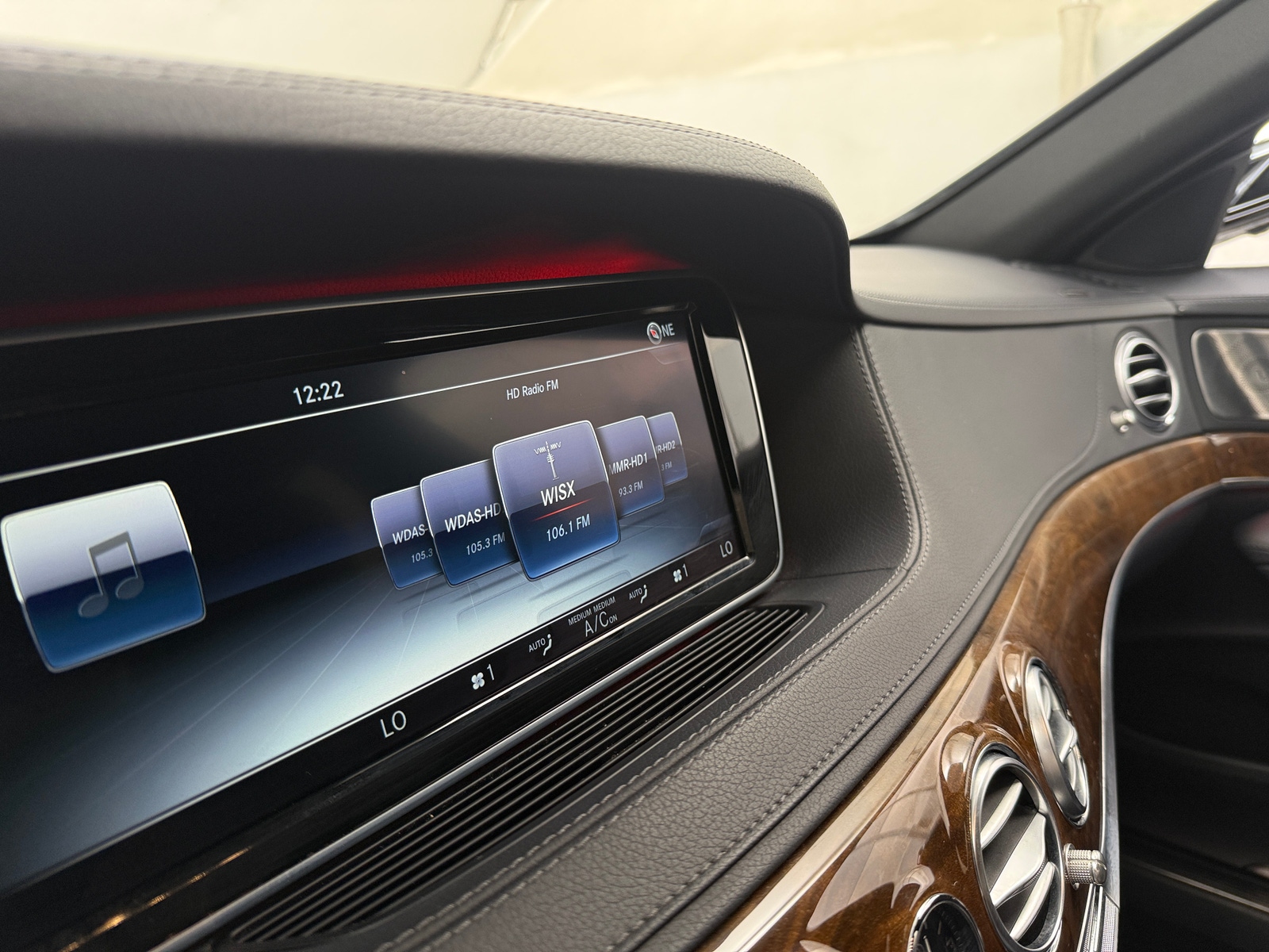 Thumbnail: 2017 Mercedes-Benz S-Class - 3