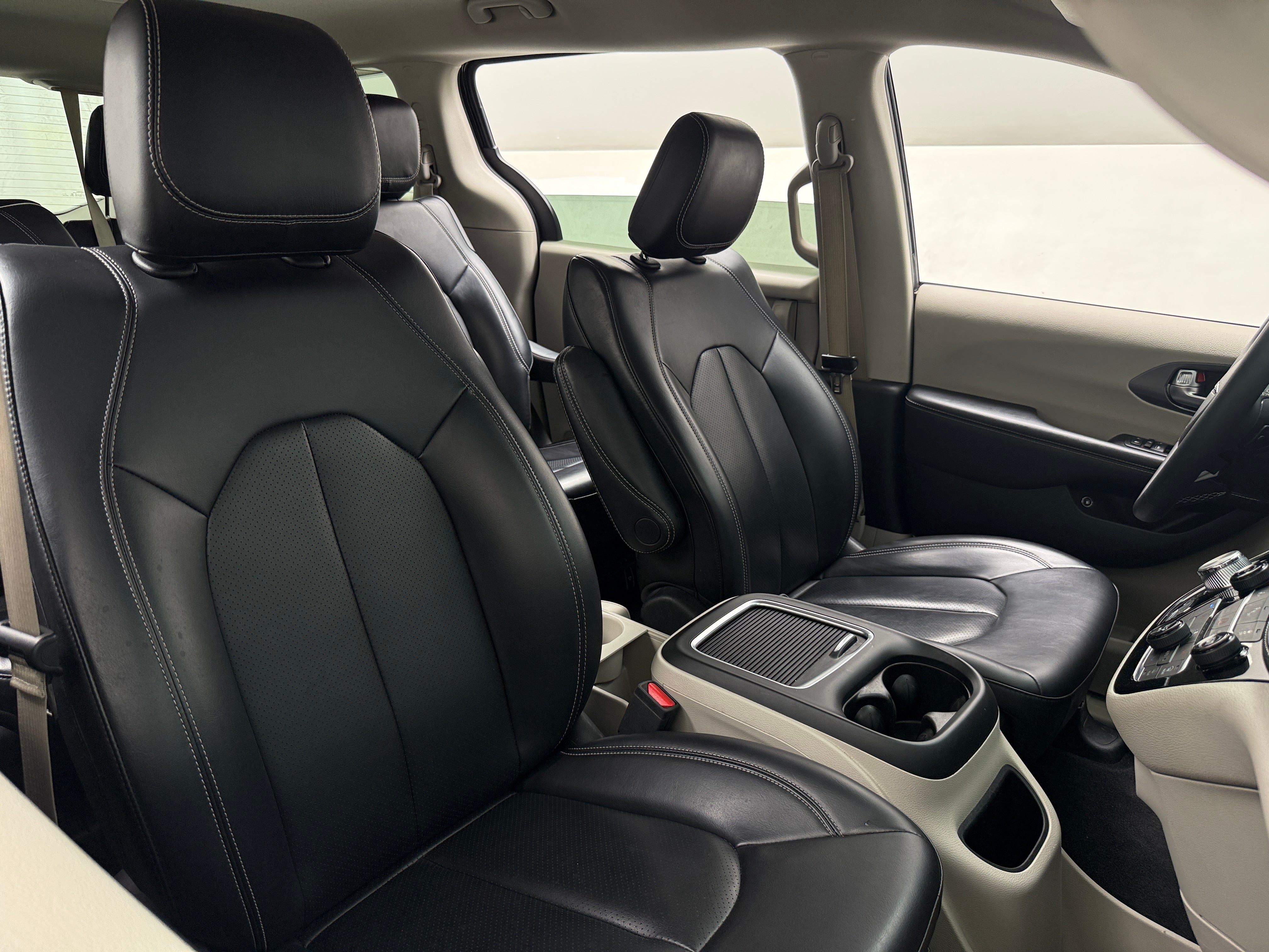 2024 Chrysler Pacifica PHEV