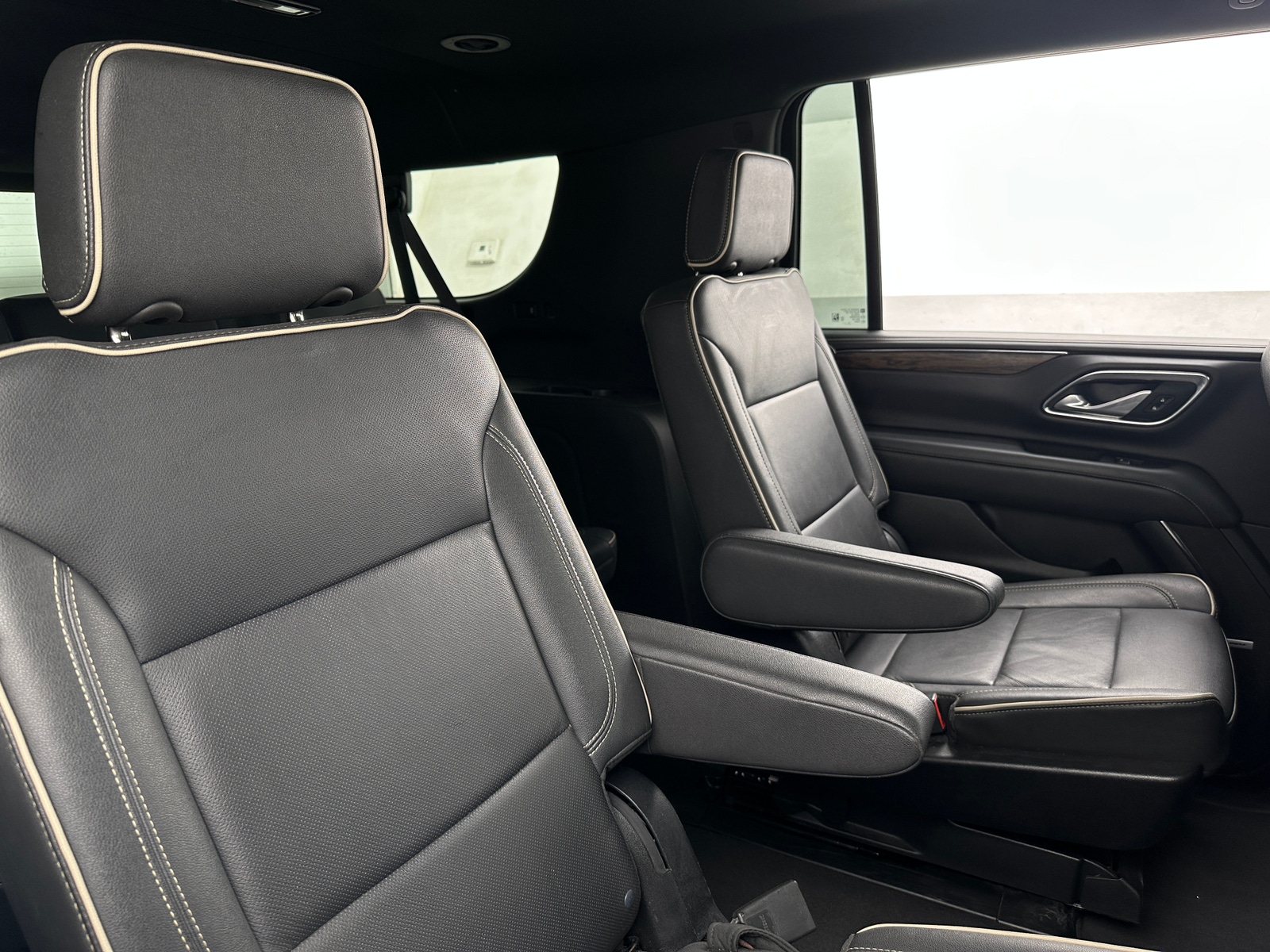 Thumbnail: 2023 Chevrolet Suburban - 5