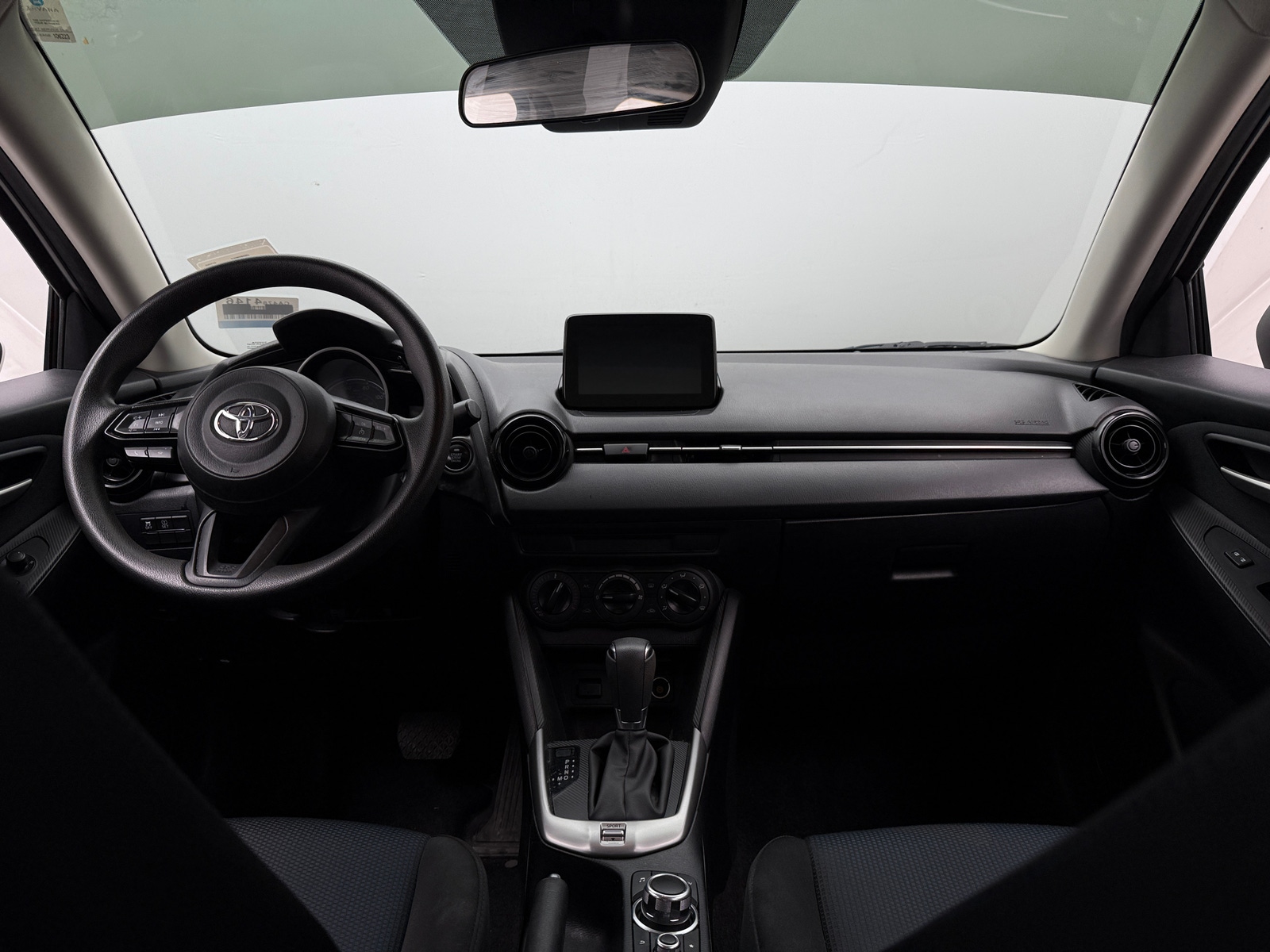 Thumbnail: 2020 Toyota Yaris - 3