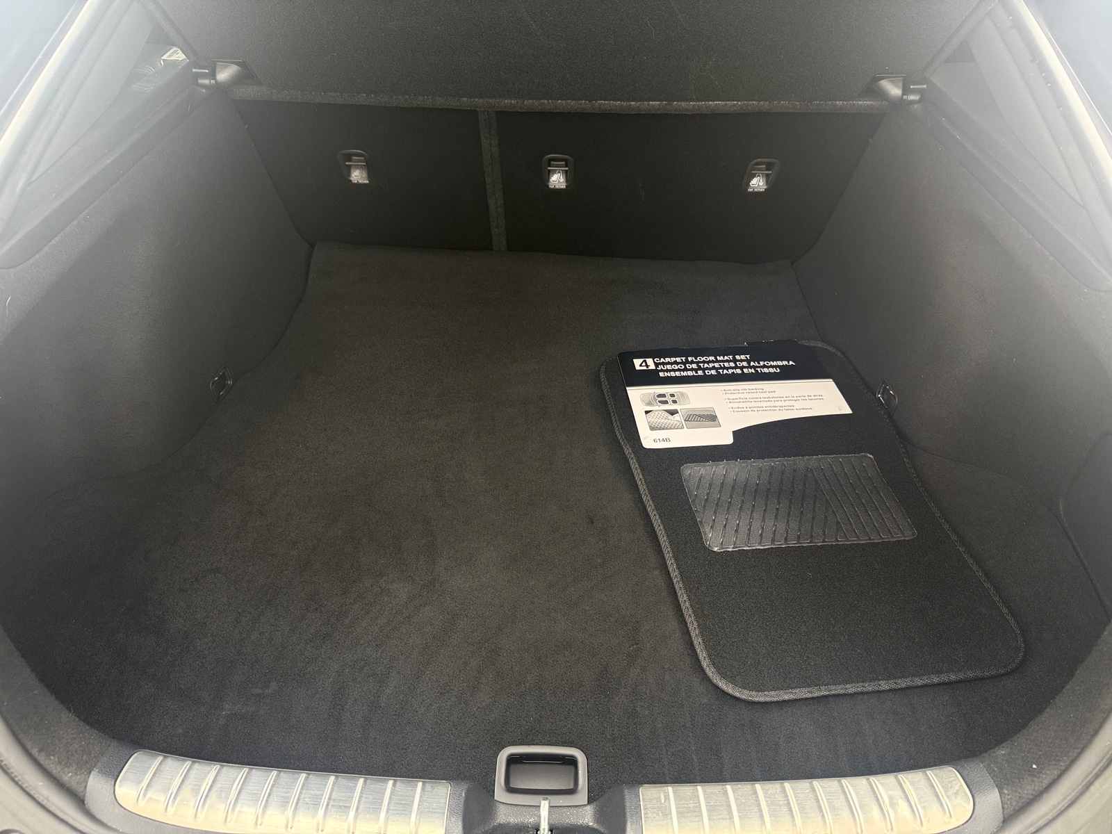 Thumbnail: 2023 Kia Stinger - 6