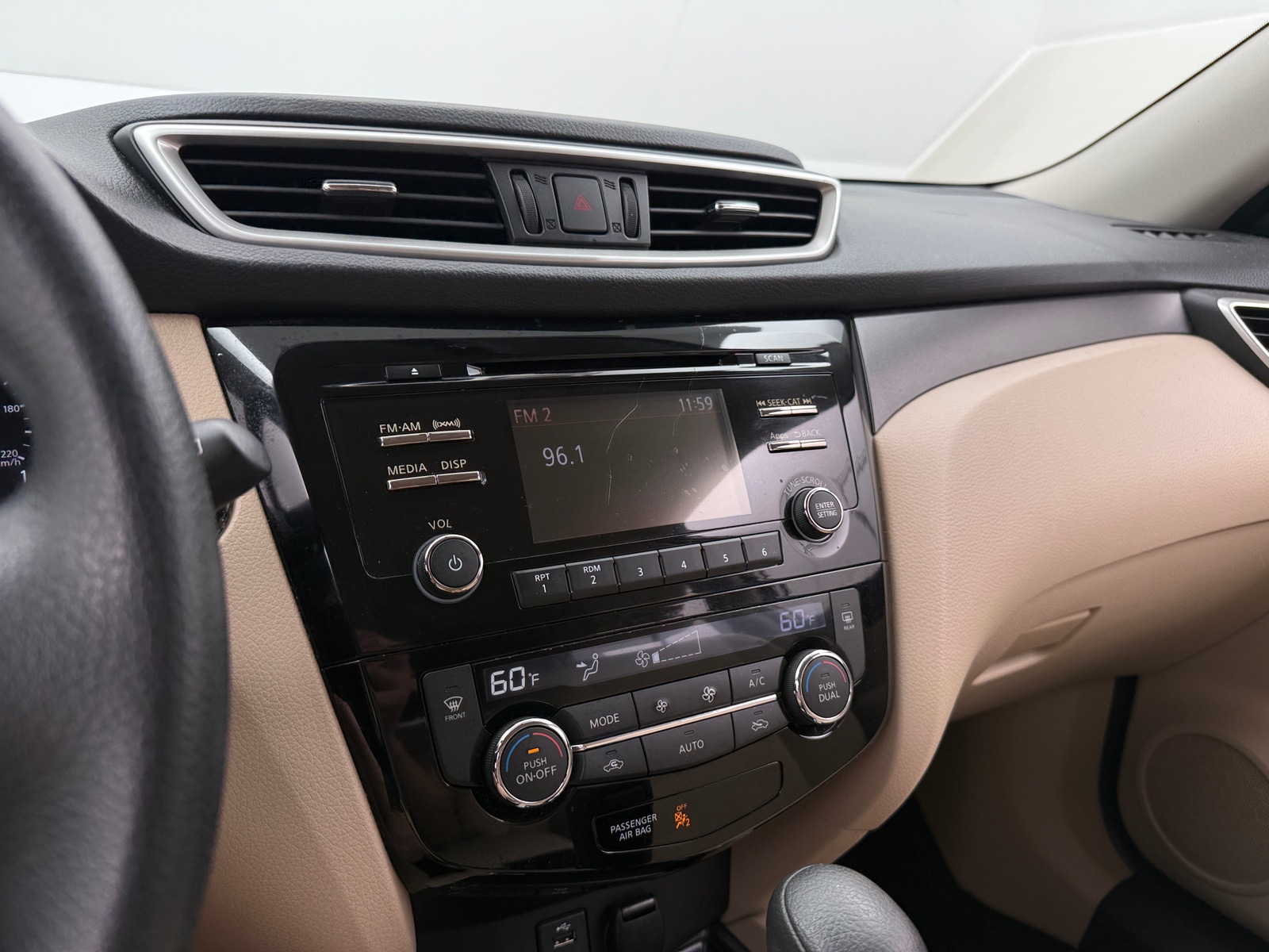 Thumbnail: 2016 Nissan Rogue - 4