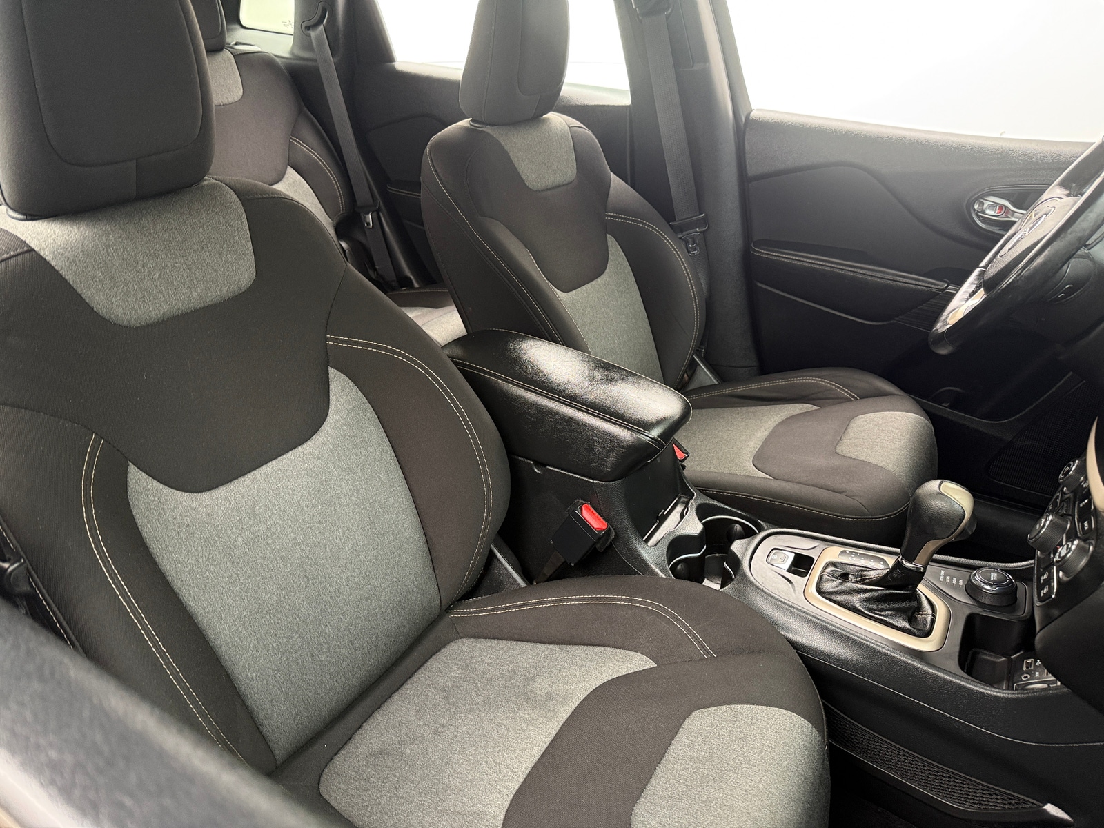 Thumbnail: 2016 Jeep Cherokee - 2