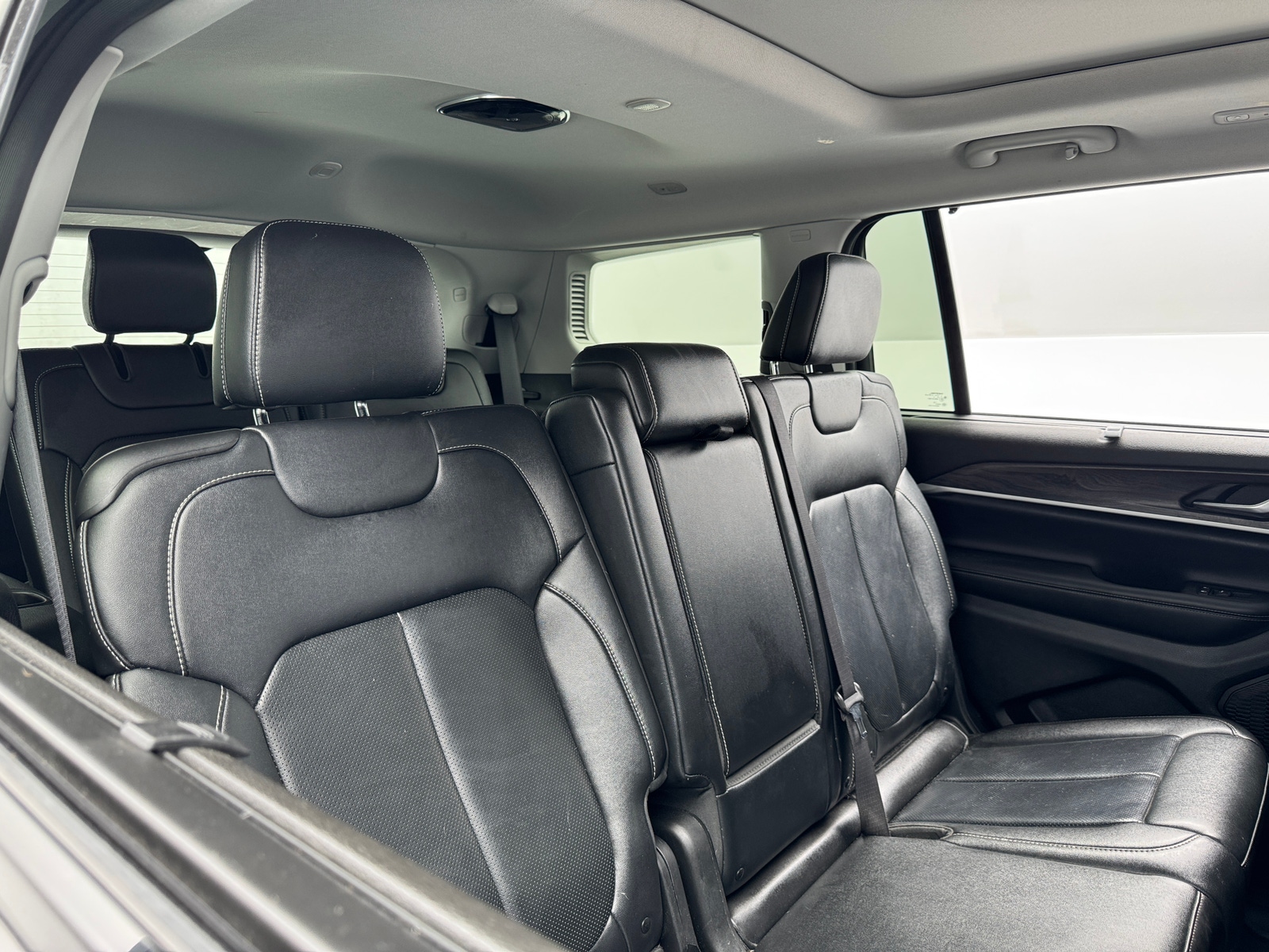 Thumbnail: 2023 Jeep Grand Cherokee L - 5