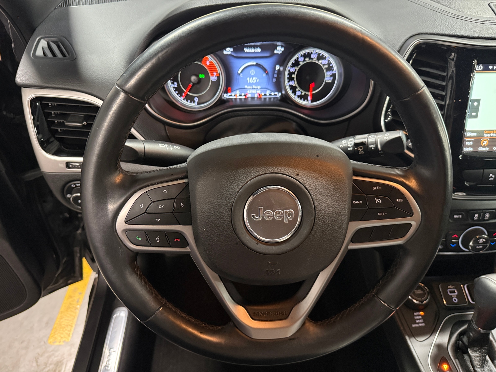 Thumbnail: 2020 Jeep Cherokee - 4