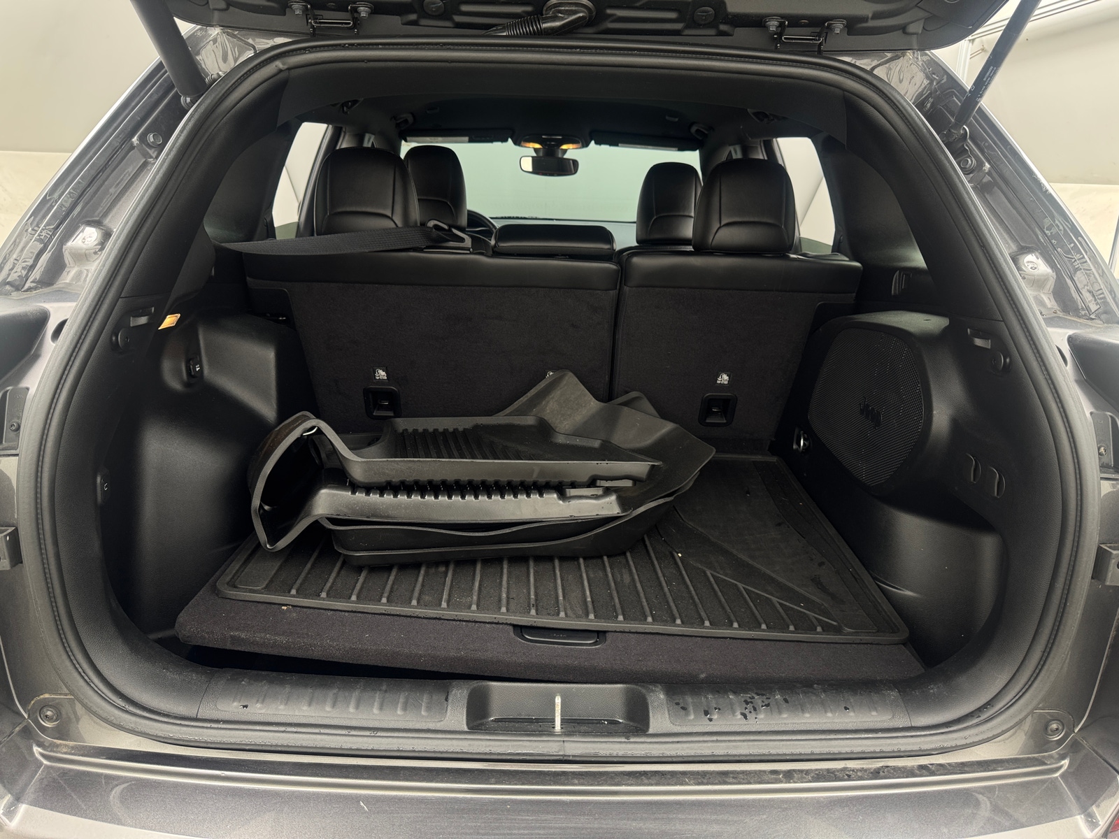 Thumbnail: 2020 Jeep Cherokee - 6