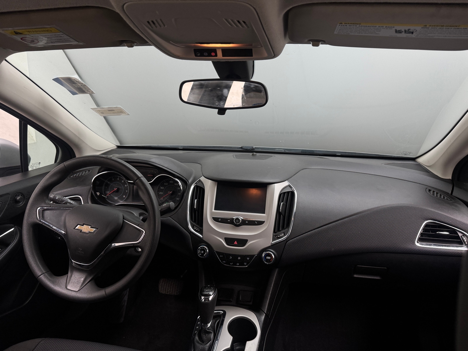 Thumbnail: 2018 Chevrolet Cruze - 3