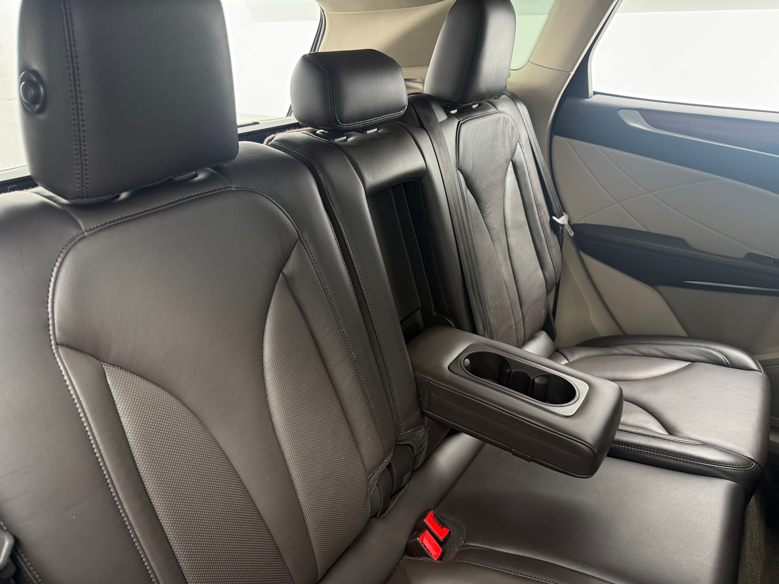 Thumbnail: 2019 Lincoln MKC - 4