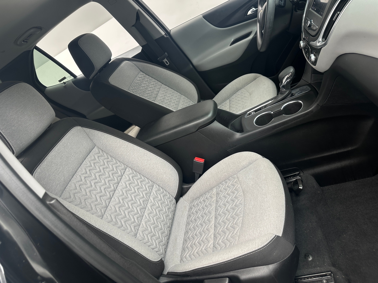 Thumbnail: 2022 Chevrolet Equinox - 2