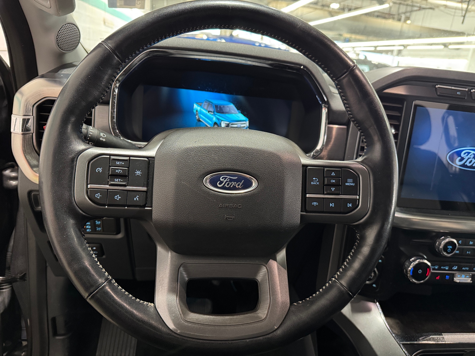 Thumbnail: 2022 Ford Econoline - 4