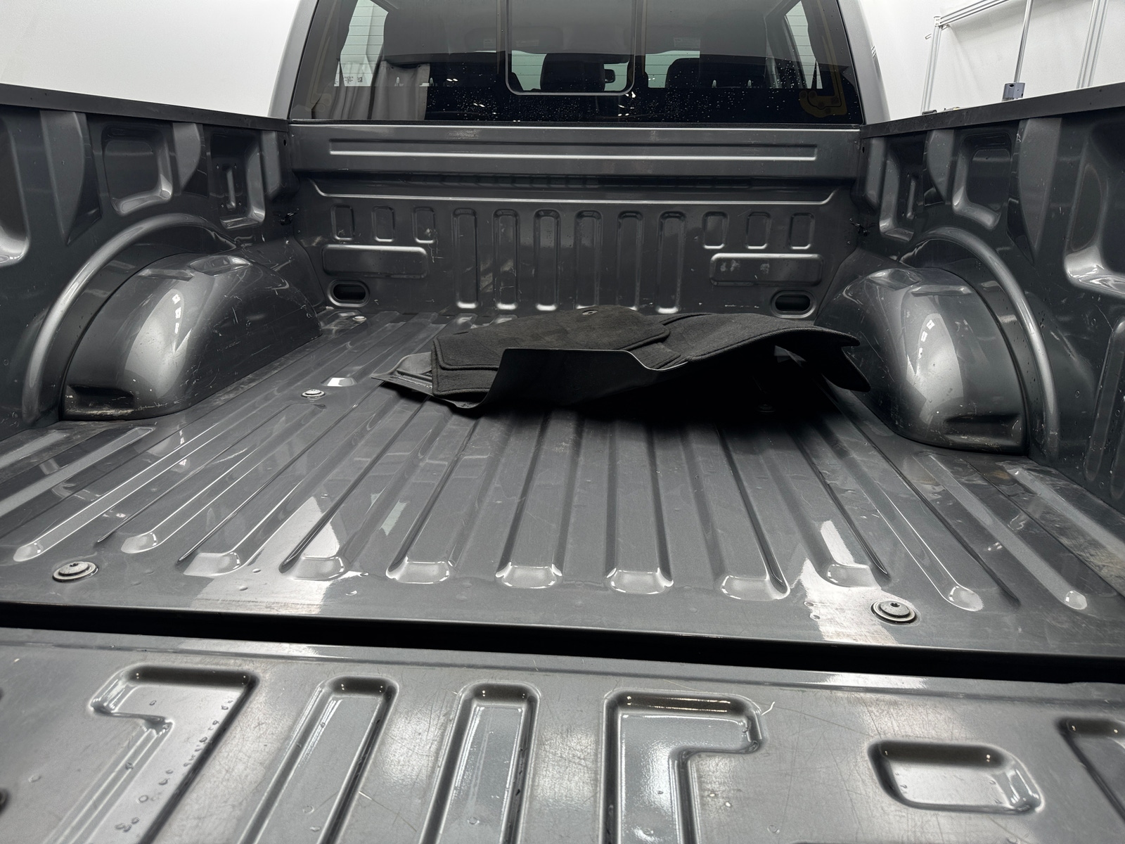 Thumbnail: 2022 Ford Econoline - 6