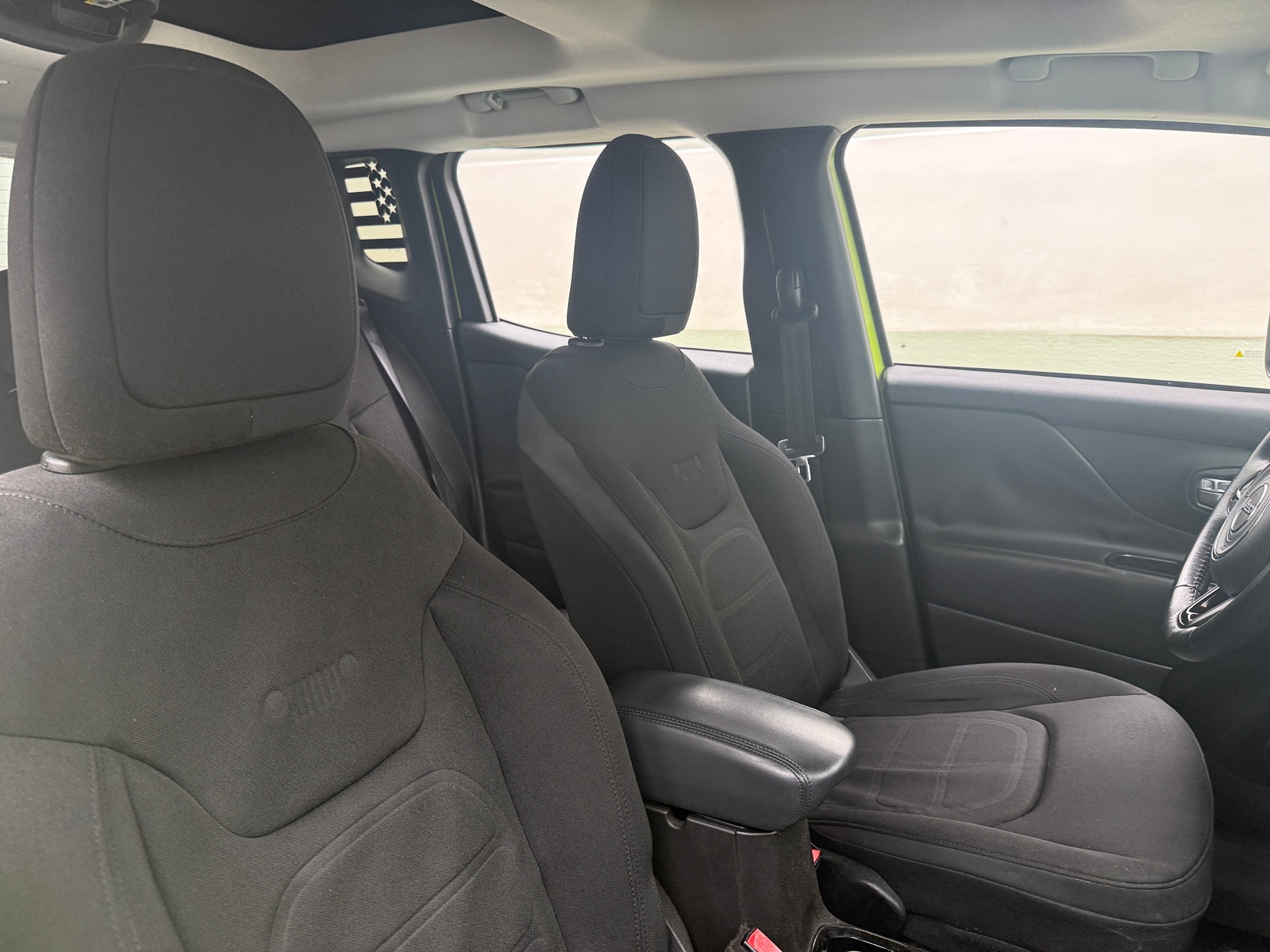 Thumbnail: 2017 Jeep Renegade - 2