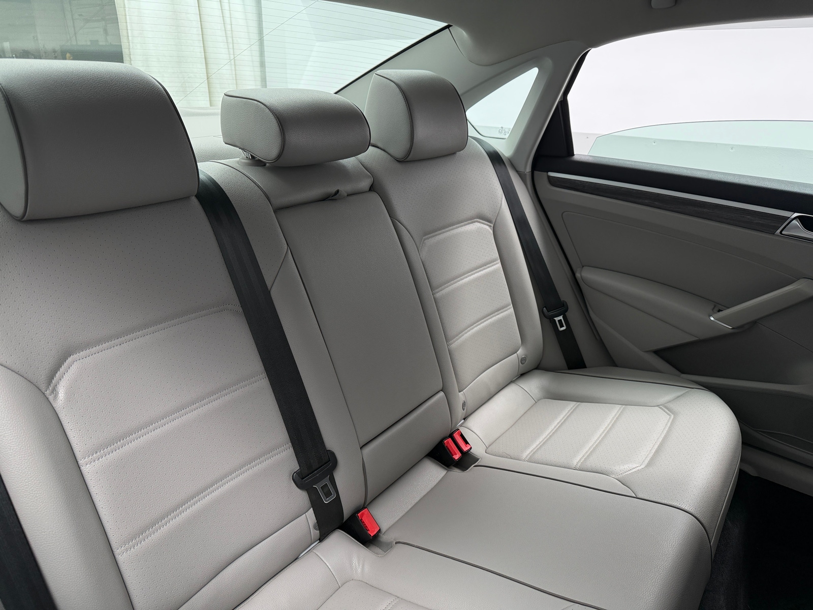 Thumbnail: 2018 Volkswagen Passat - 5