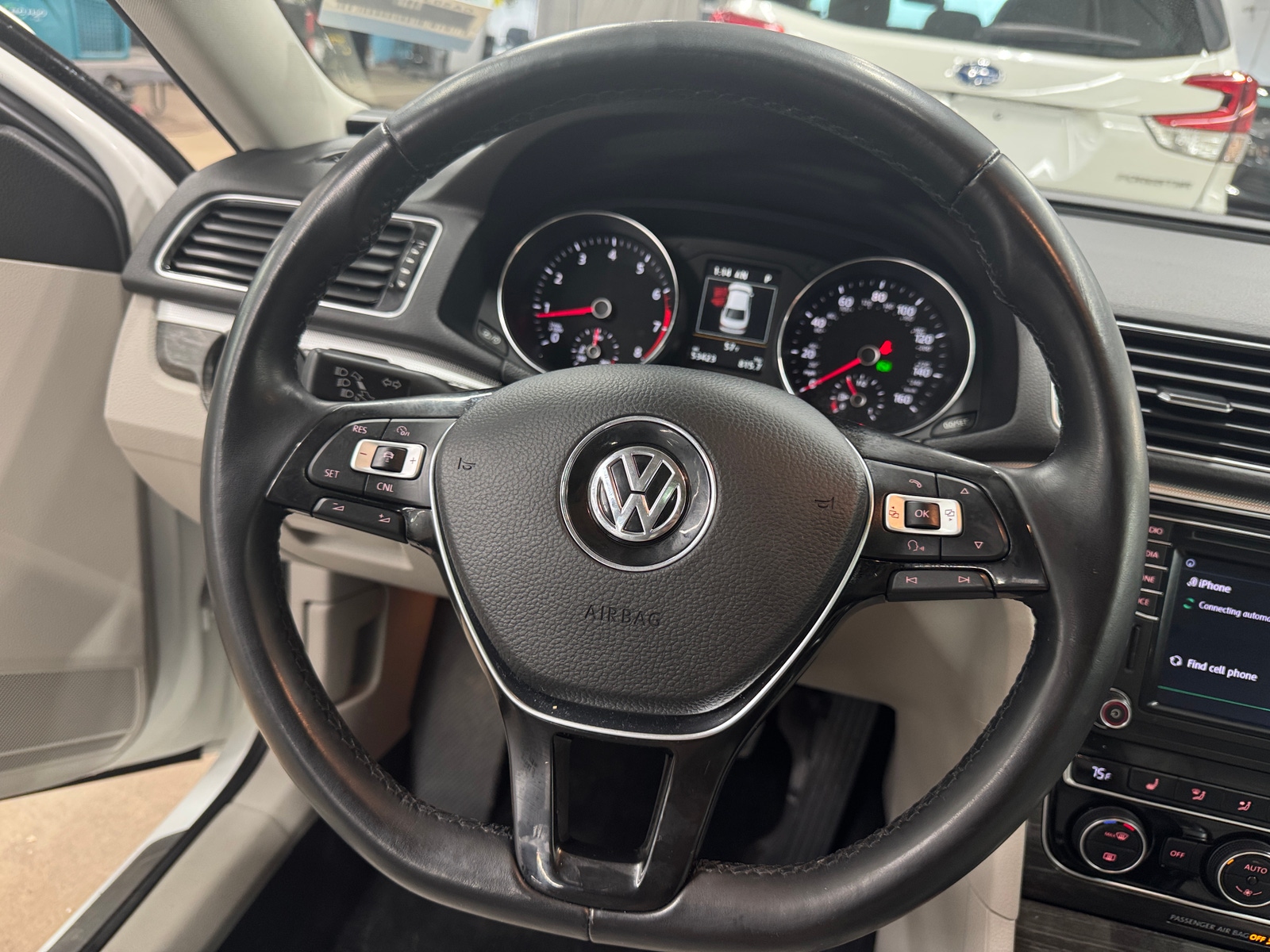 Thumbnail: 2018 Volkswagen Passat - 4