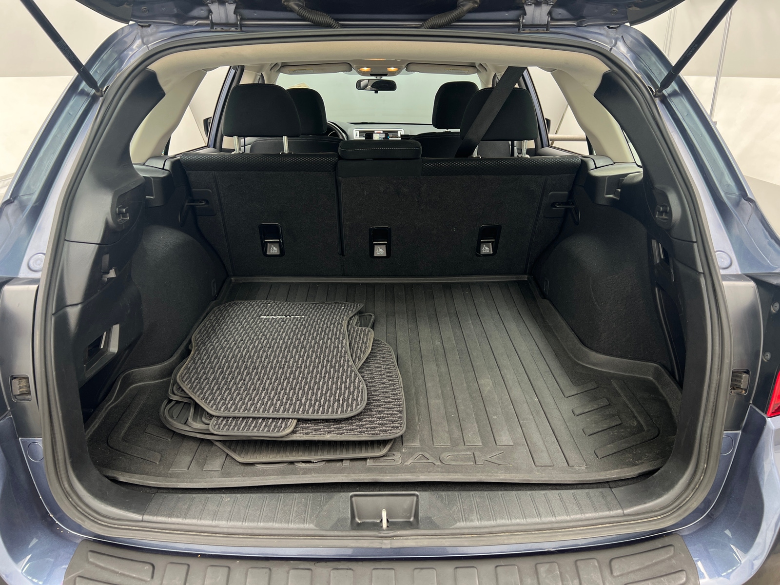 Thumbnail: 2017 Subaru Outback - 7