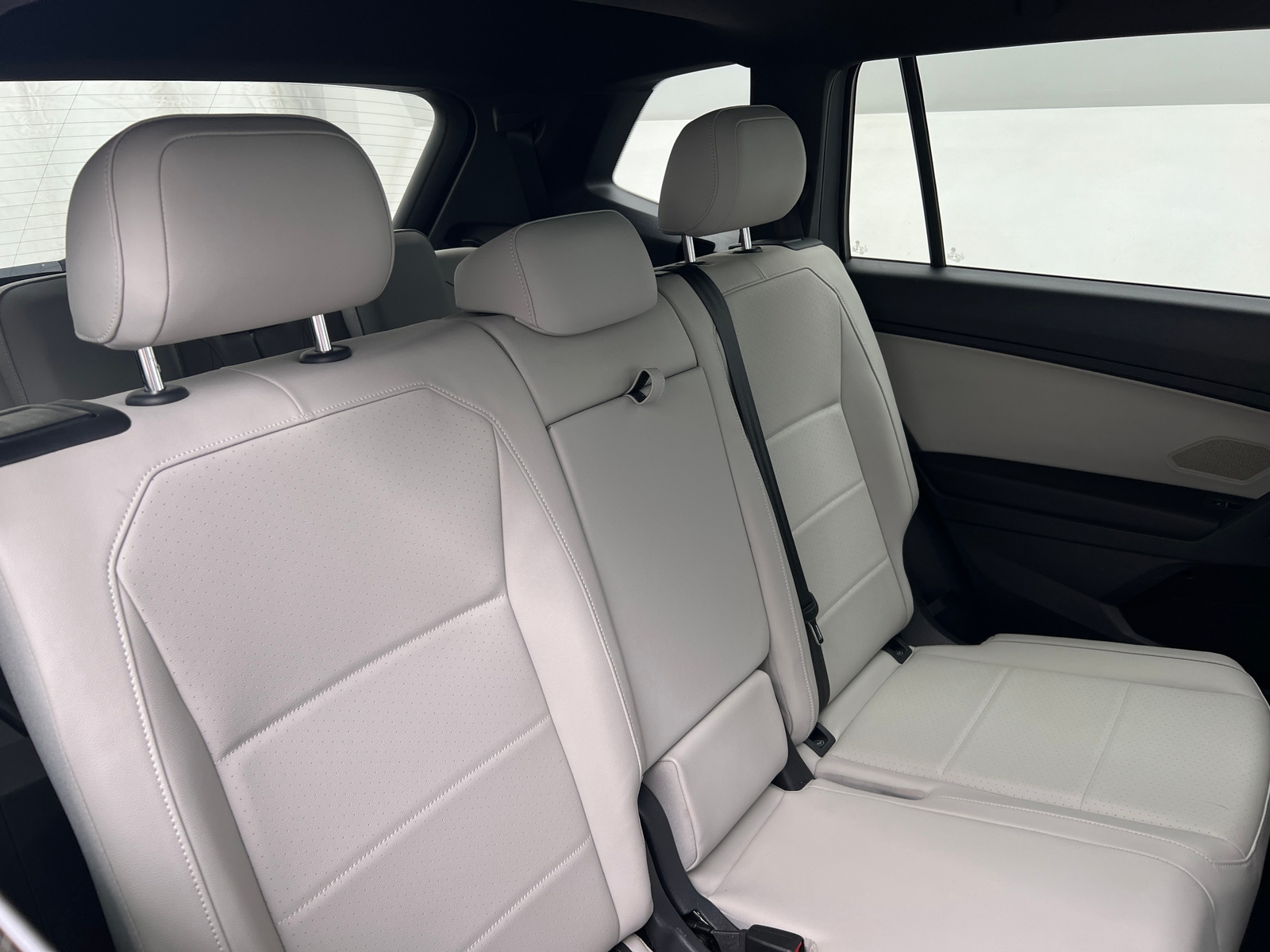 Thumbnail: 2021 Volkswagen Tiguan - 5