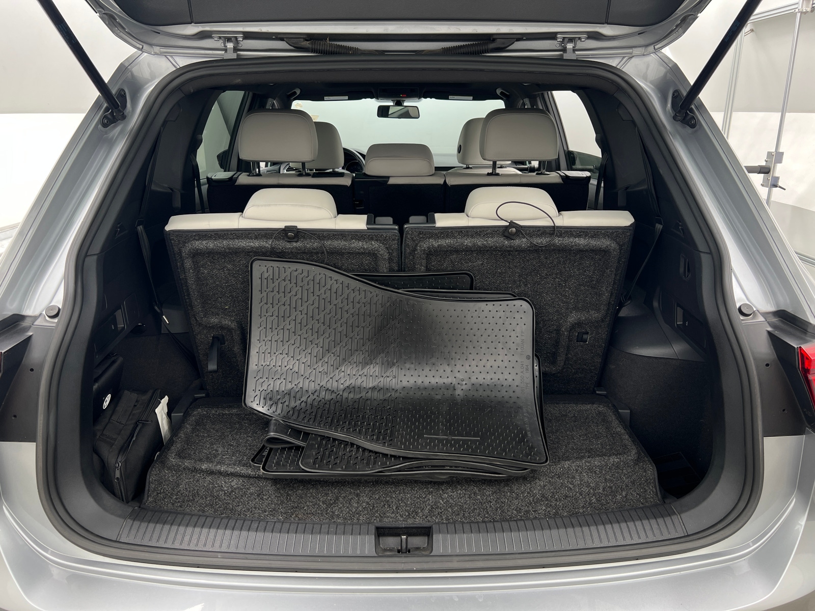 Thumbnail: 2021 Volkswagen Tiguan - 6