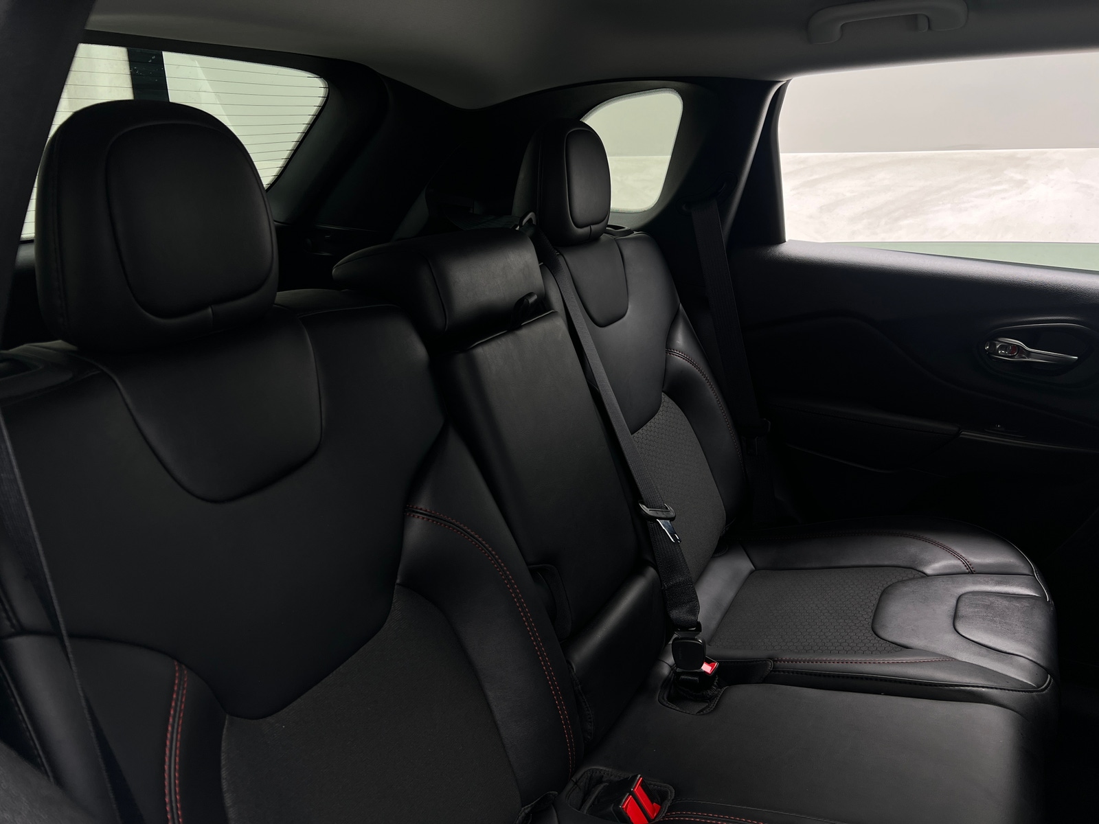 Thumbnail: 2022 Jeep Cherokee - 6