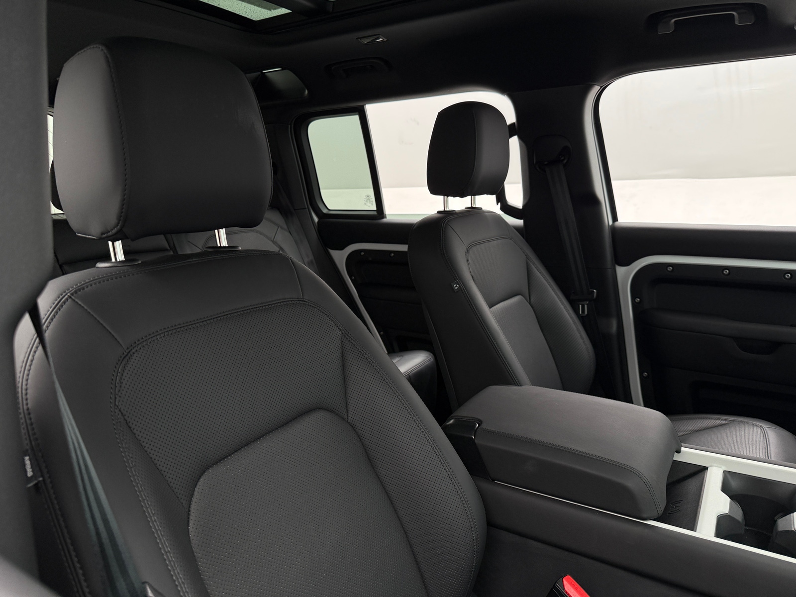 Thumbnail: 2025 Land Rover Defender - 2