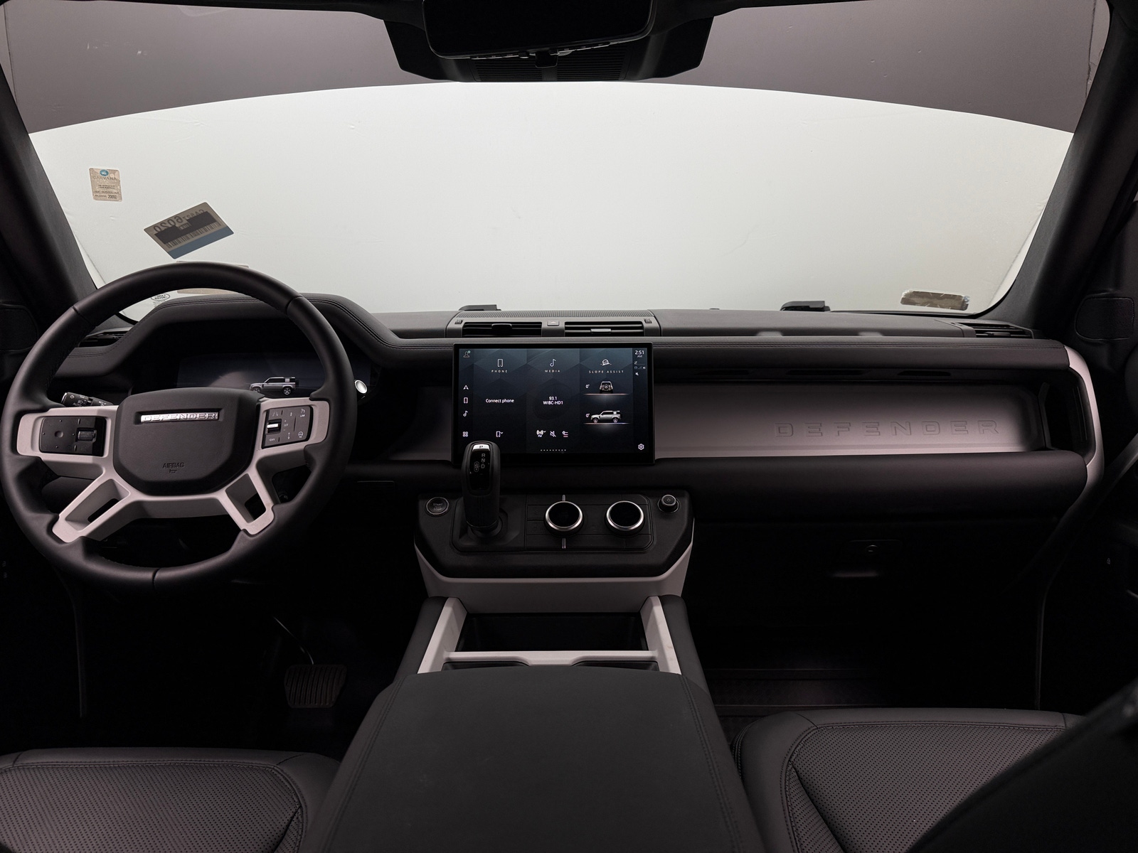 Thumbnail: 2025 Land Rover Defender - 3