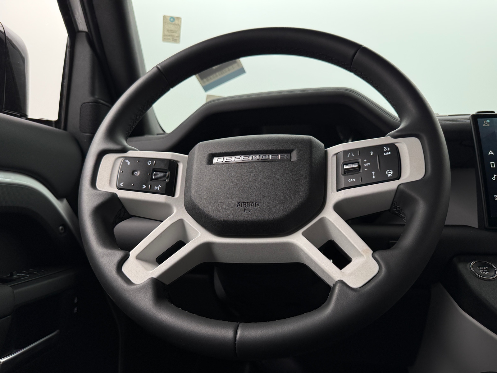 Thumbnail: 2025 Land Rover Defender - 5