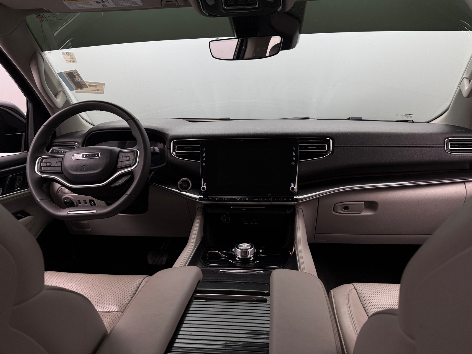 Thumbnail: 2023 Jeep Wagoneer - 2