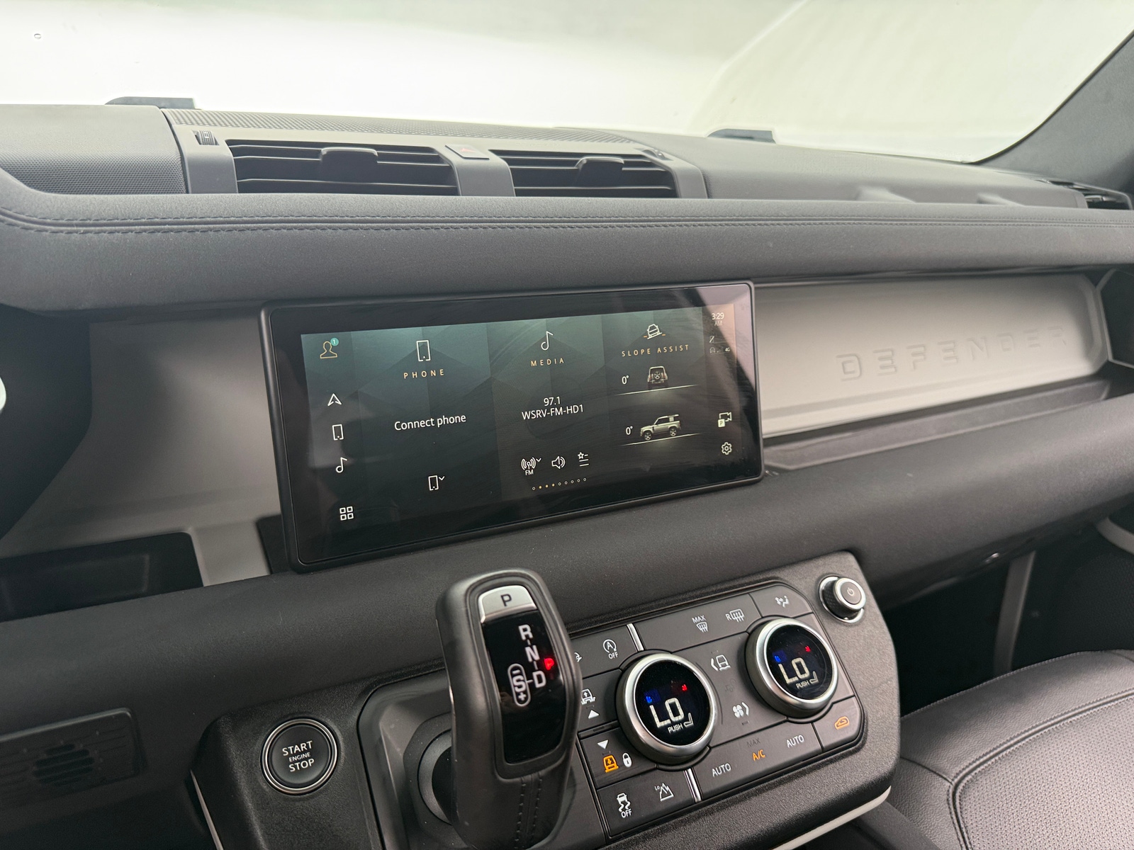 Thumbnail: 2023 Land Rover Defender - 3