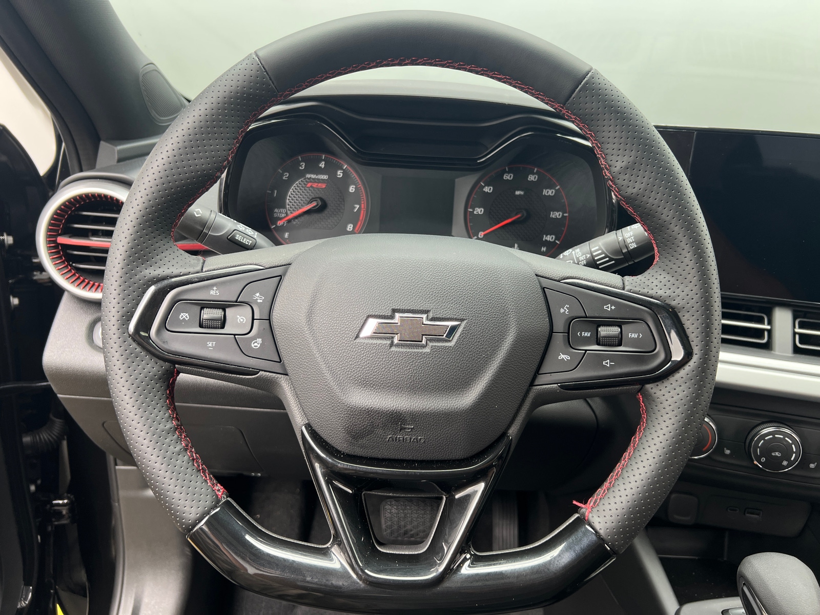 Thumbnail: 2026 Chevrolet Trax - 5