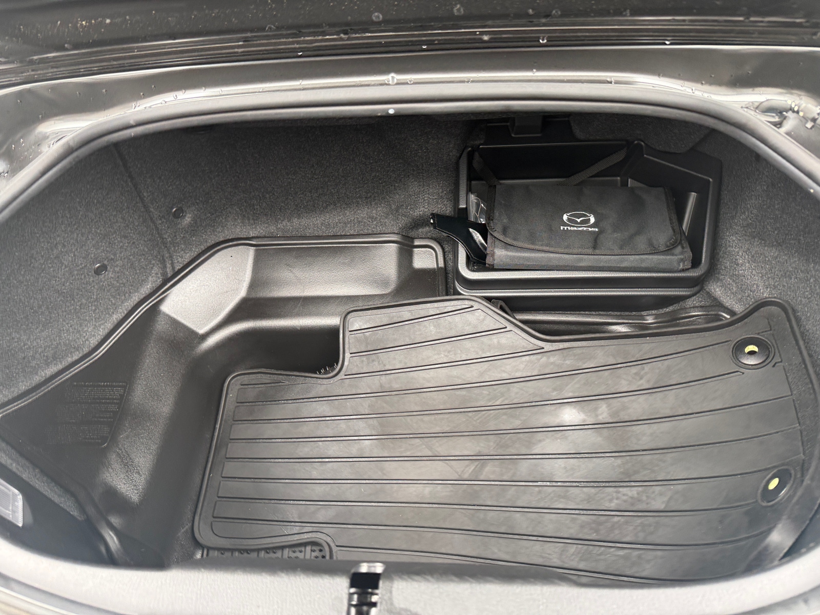 Thumbnail: 2022 Mazda MX-5 Miata - 4