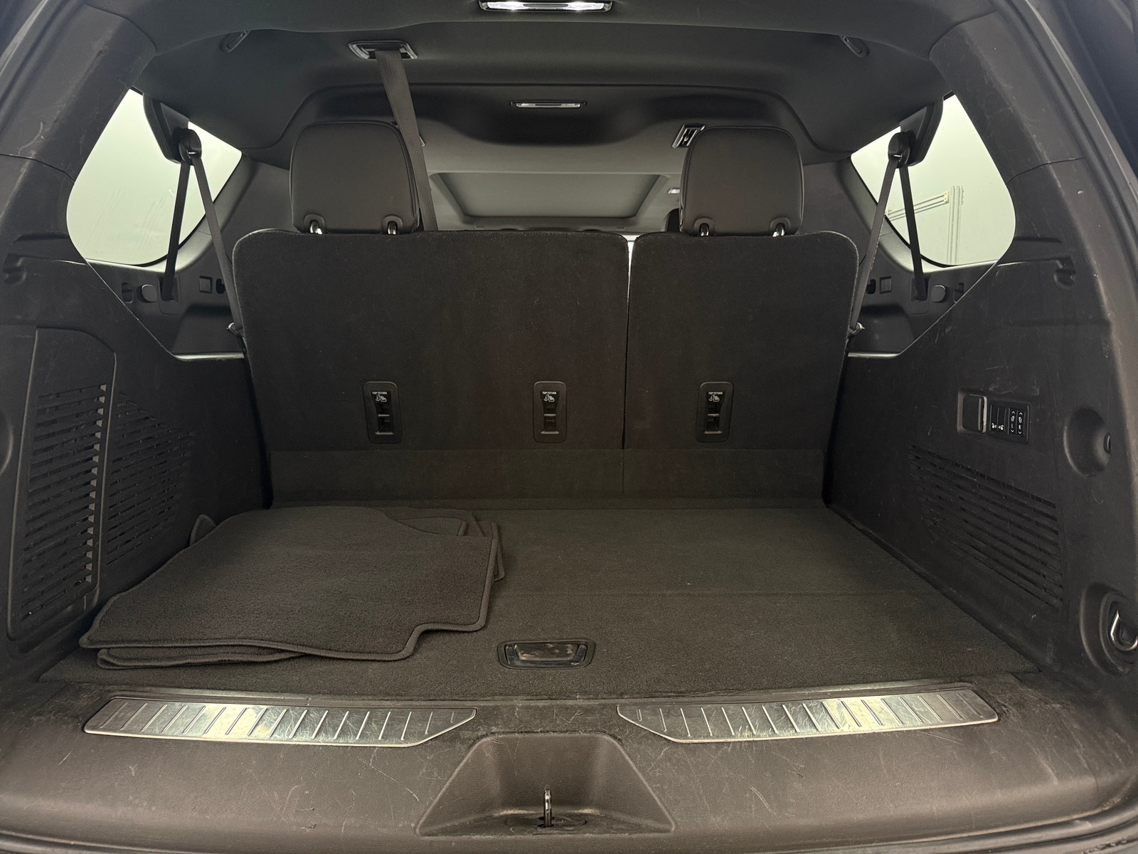 Thumbnail: 2021 Chevrolet Suburban - 6