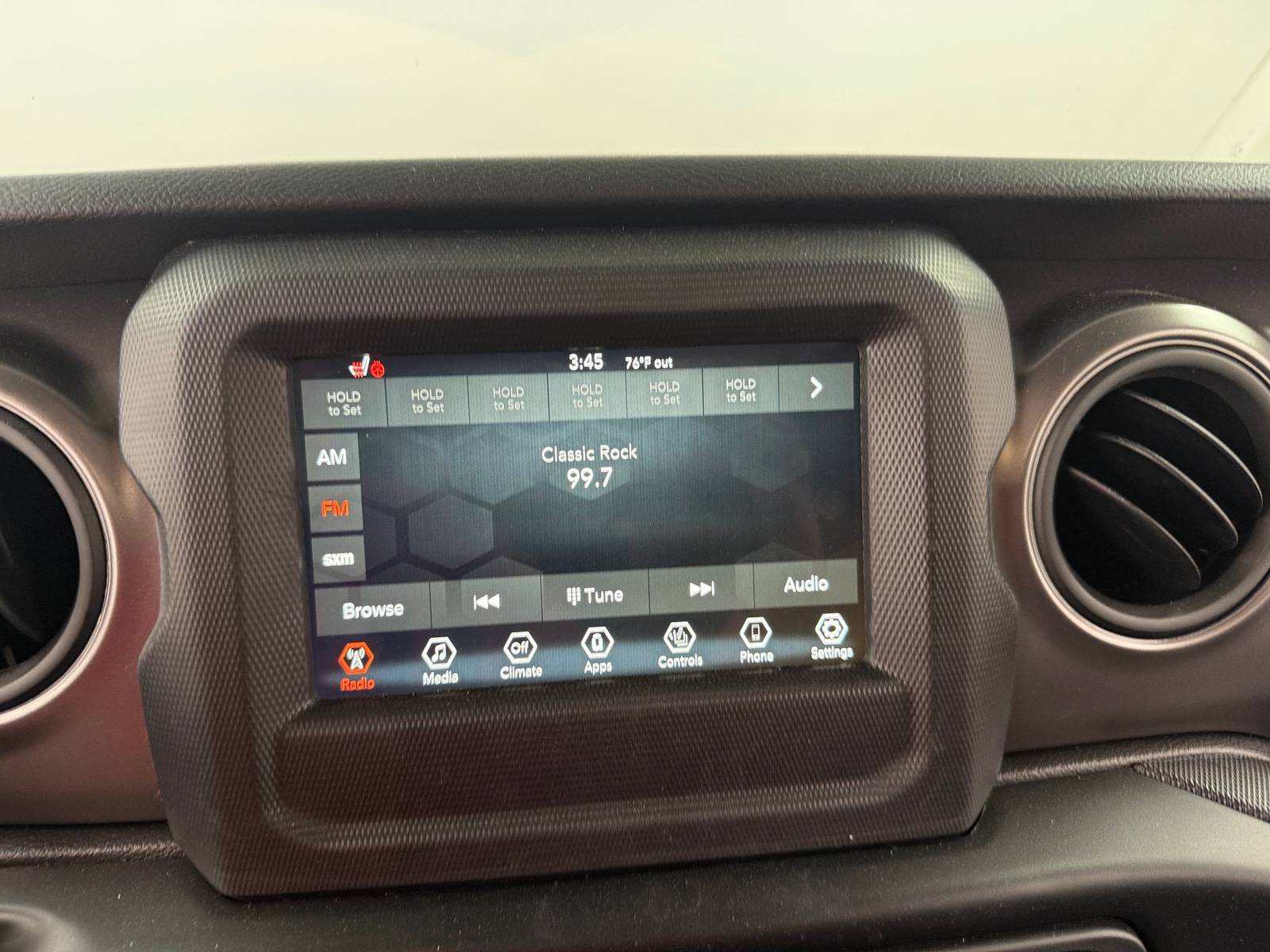 Thumbnail: 2023 Jeep Gladiator - 4