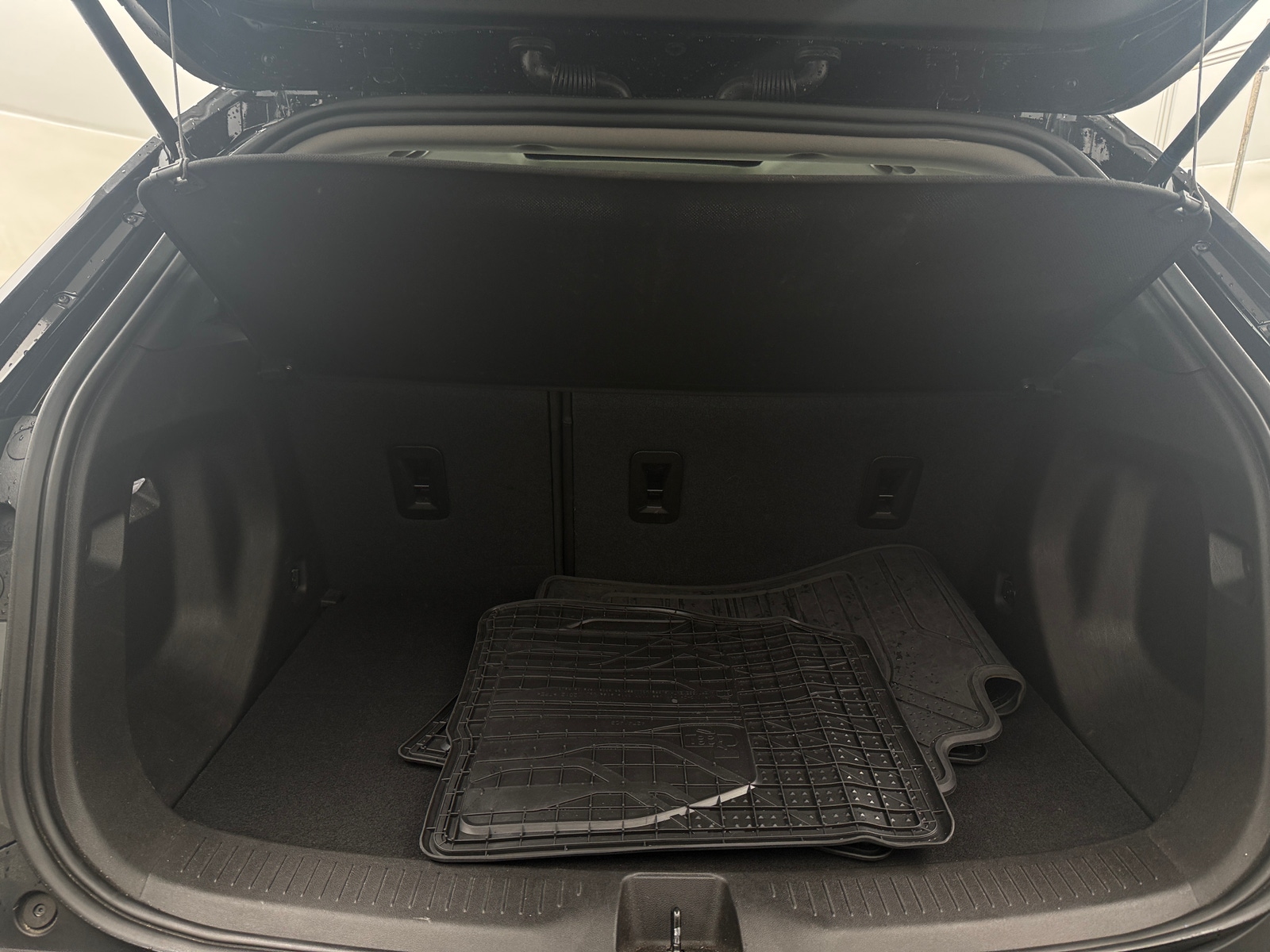 Thumbnail: 2023 Chevrolet Bolt EUV - 6