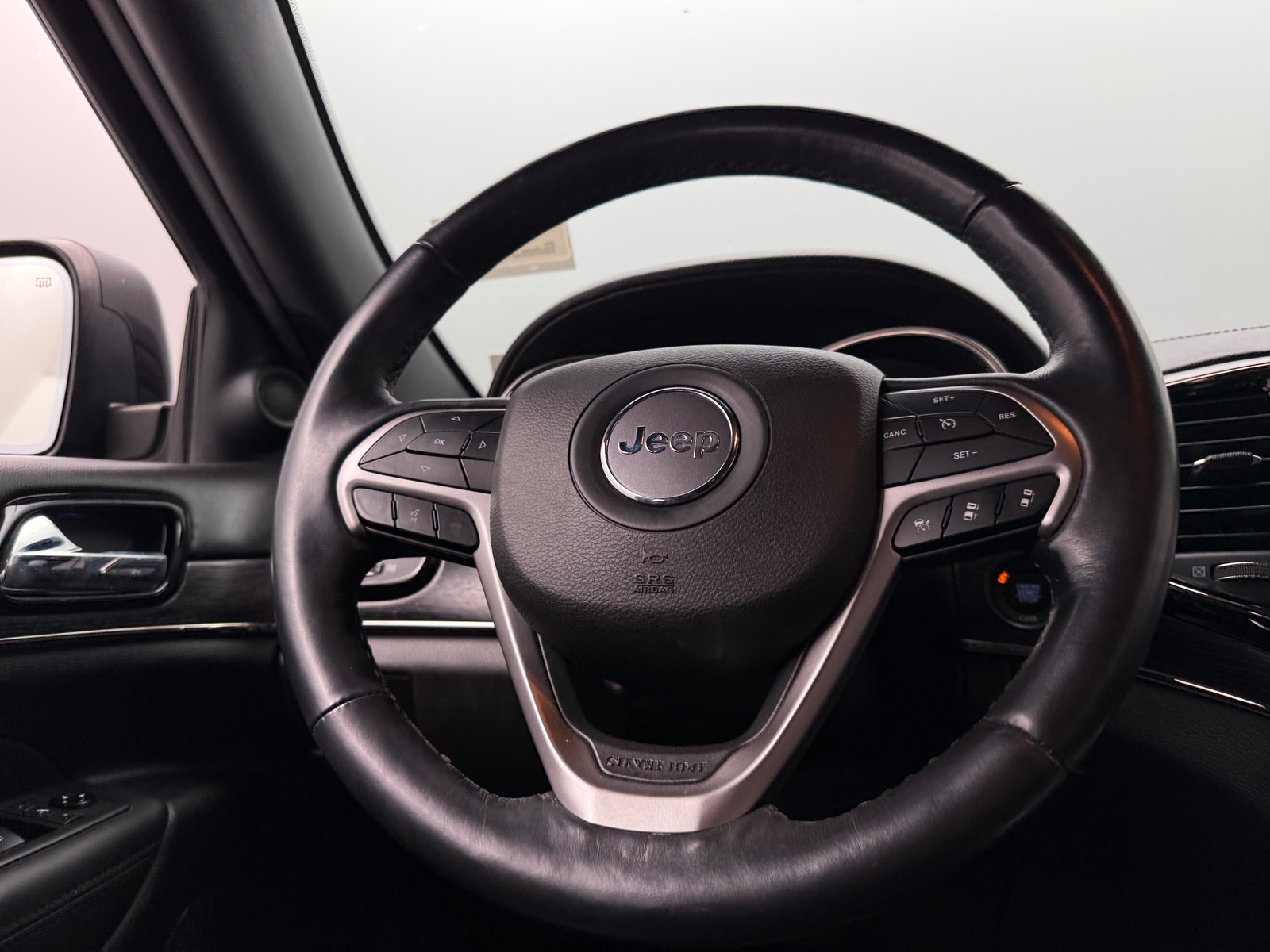 Thumbnail: 2019 Jeep Grand Cherokee - 4