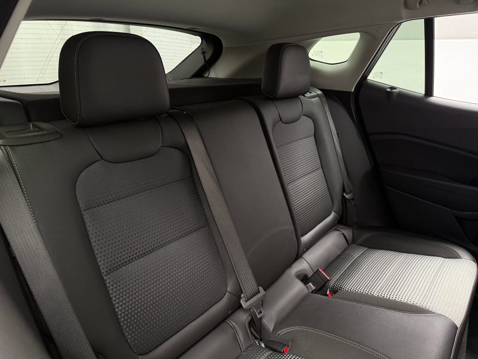 Thumbnail: 2025 Chevrolet Trax - 6