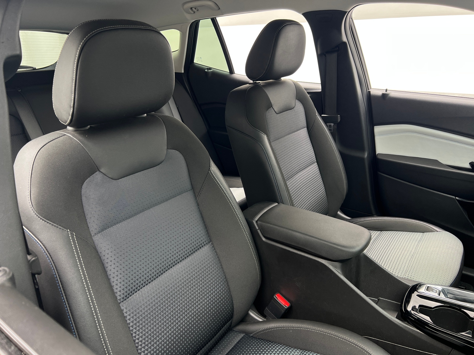 Thumbnail: 2025 Chevrolet Trax - 2