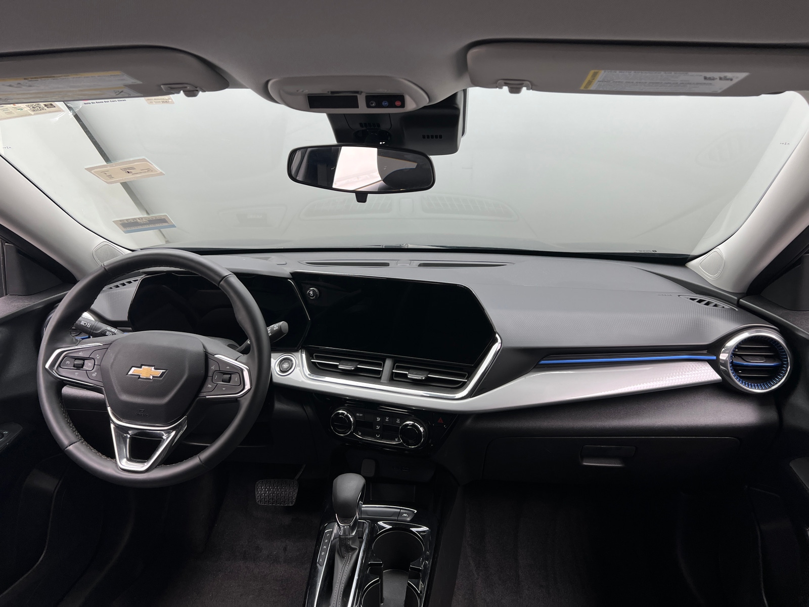 Thumbnail: 2025 Chevrolet Trax - 3