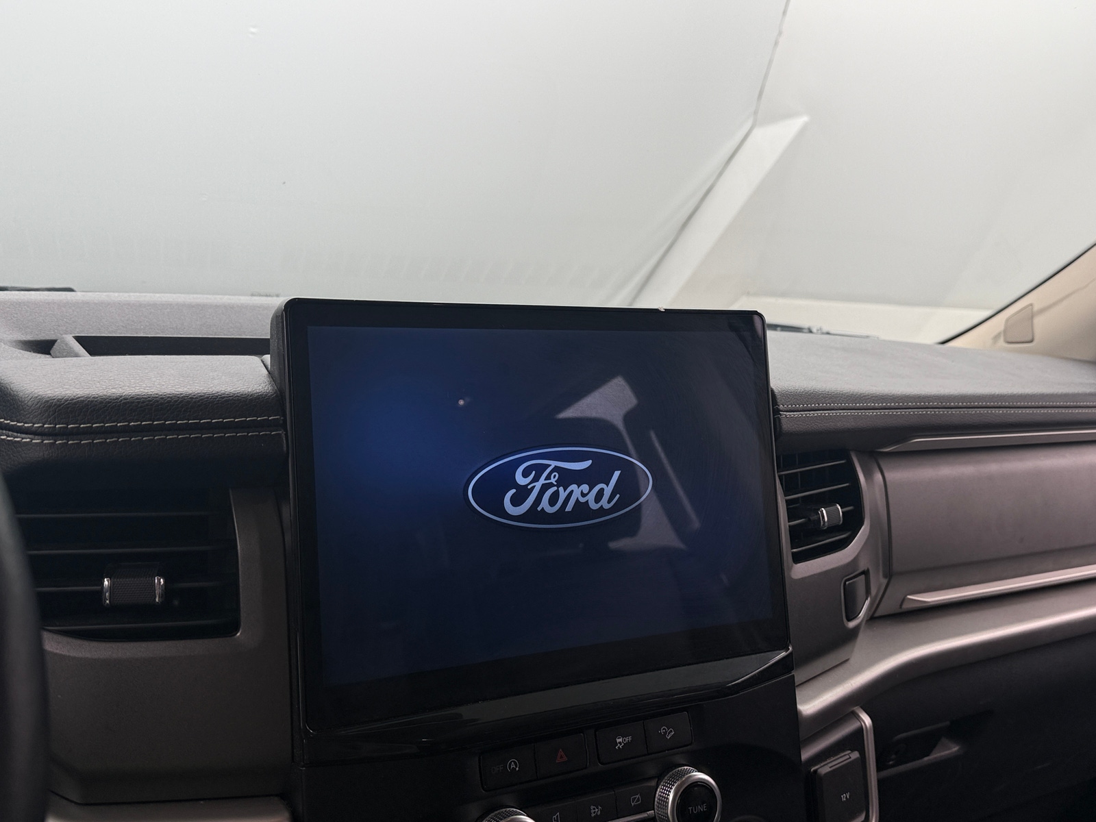 Thumbnail: 2024 Ford Expedition MAX - 3